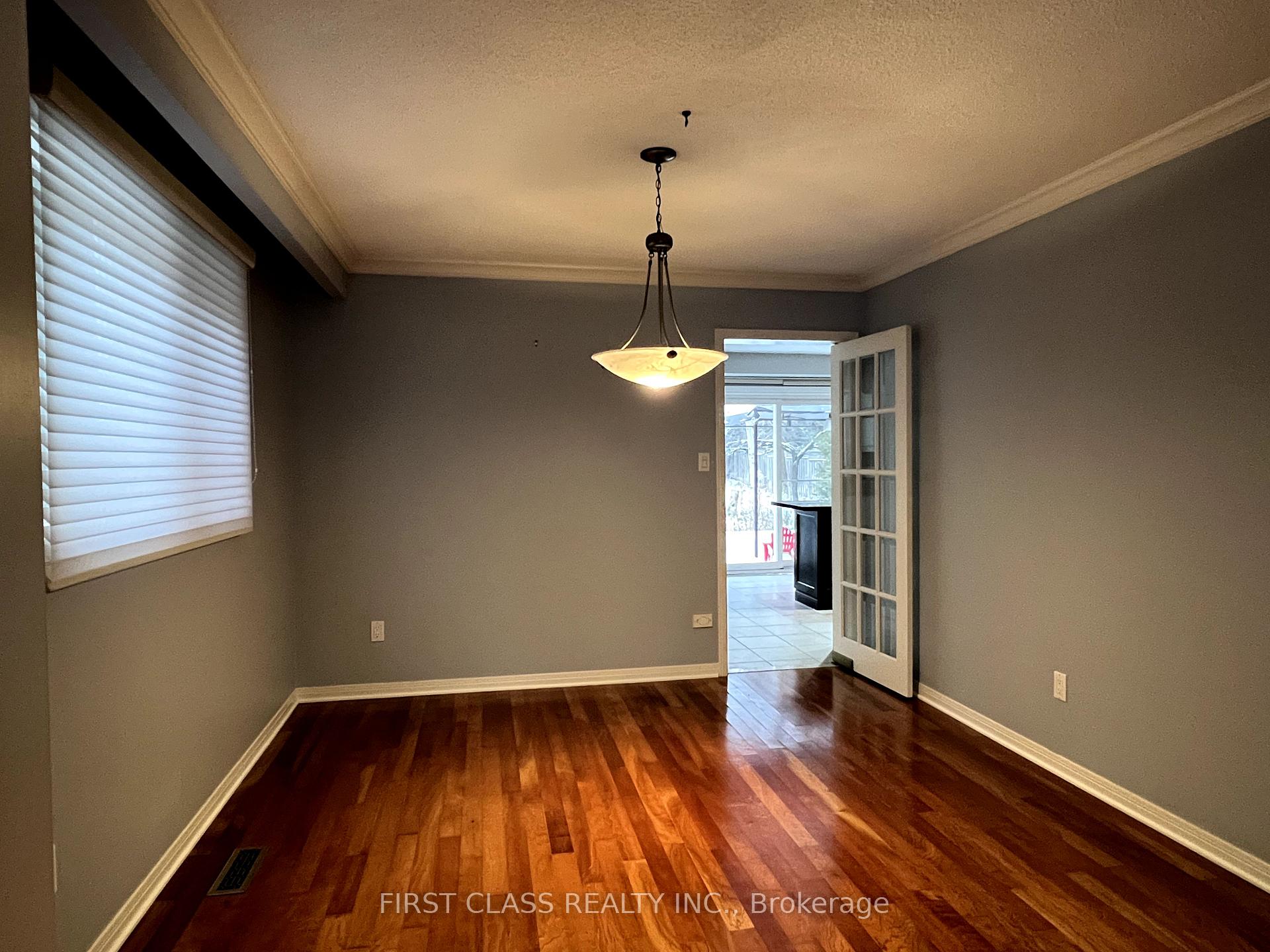 Photo 12 of 16 Whiteoak Court, Markham, Sherwood-Amberglen — HOMEH