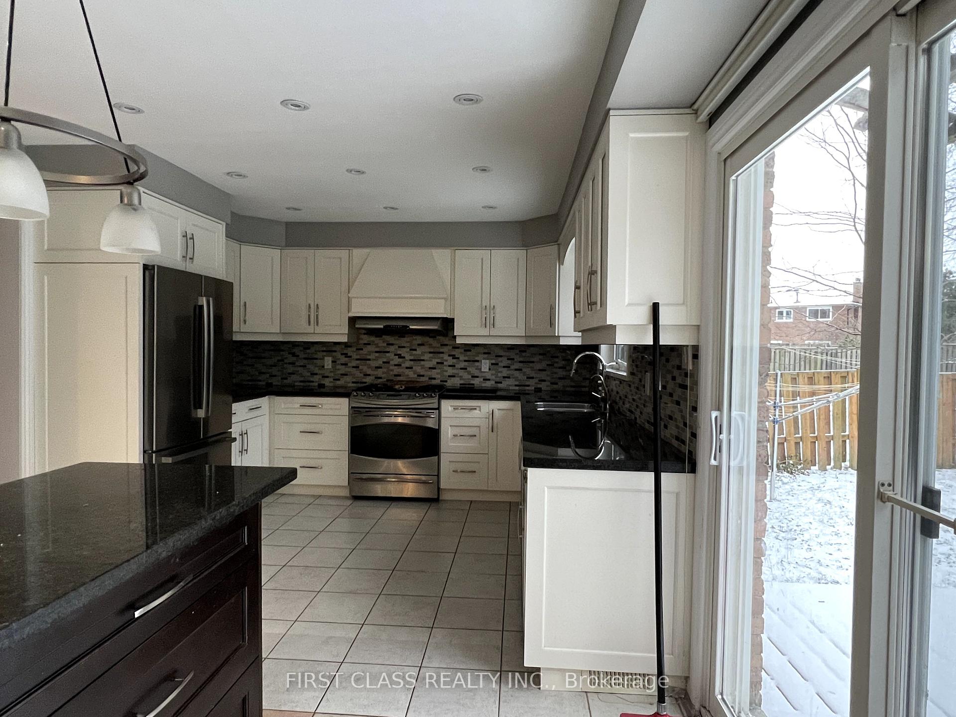 Photo 15 of 16 Whiteoak Court, Markham, Sherwood-Amberglen — HOMEH