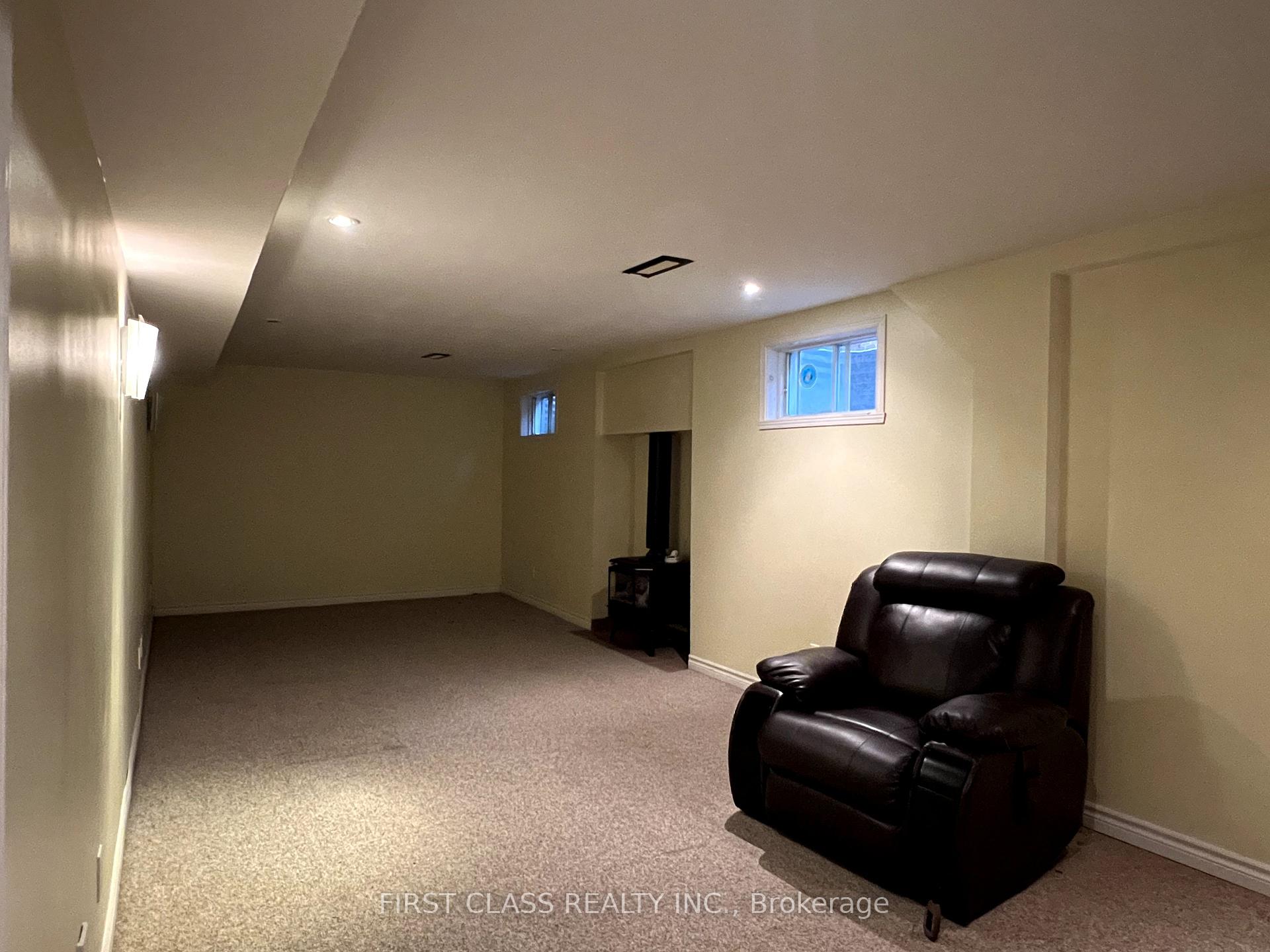 Photo 19 of 16 Whiteoak Court, Markham, Sherwood-Amberglen — HOMEH