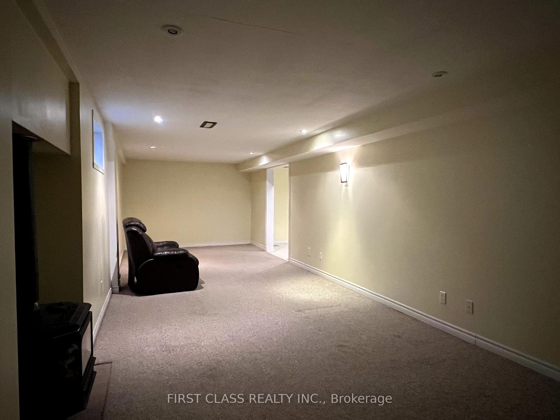 Photo 20 of 16 Whiteoak Court, Markham, Sherwood-Amberglen — HOMEH
