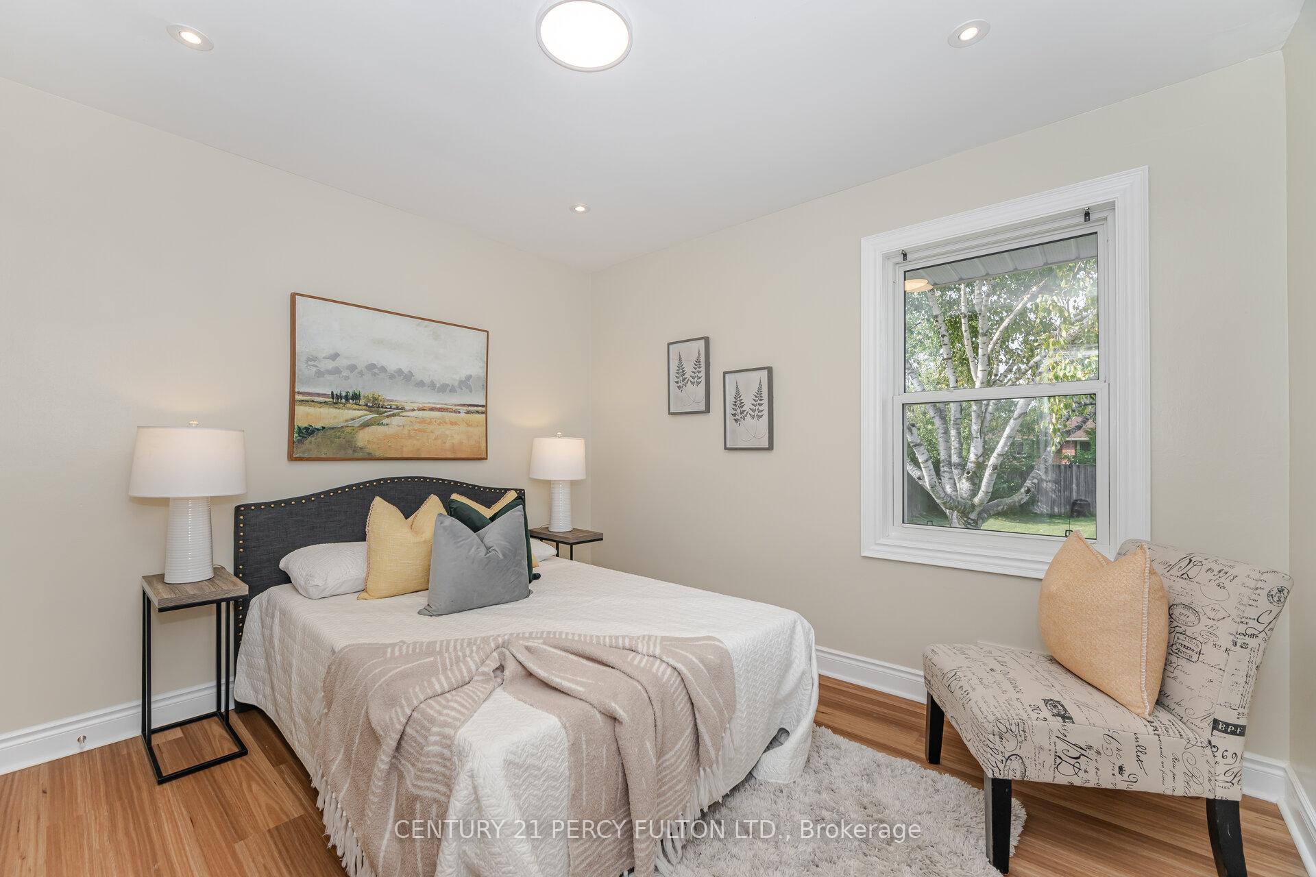 Photo 10 of 600 Ridgeway Avenue, Oshawa, McLaughlin — HOMEH