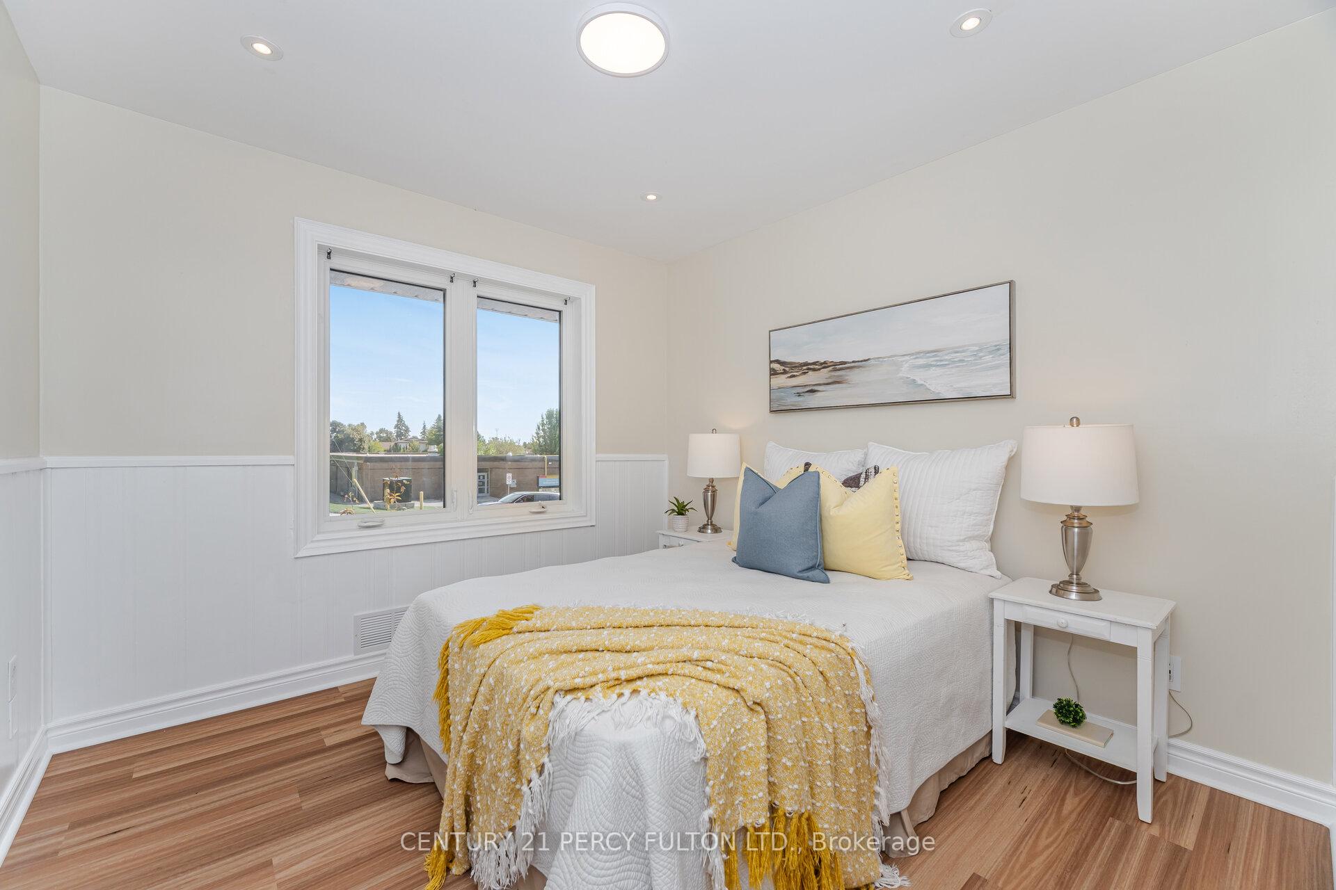 Photo 13 of 600 Ridgeway Avenue, Oshawa, McLaughlin — HOMEH