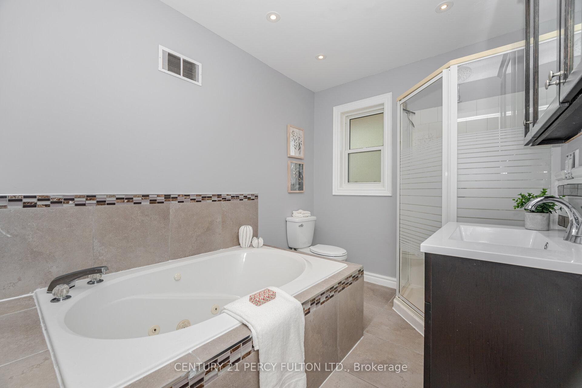 Photo 17 of 600 Ridgeway Avenue, Oshawa, McLaughlin — HOMEH