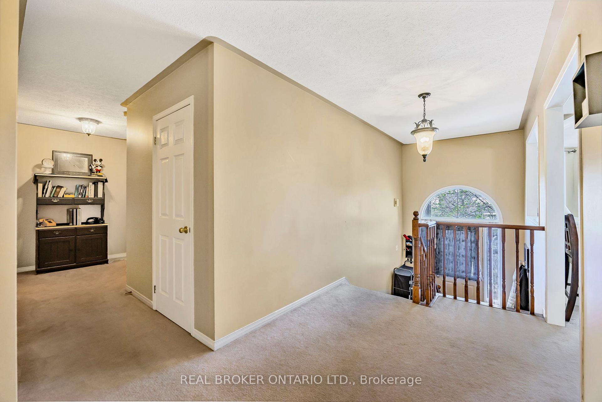 Photo 3 of 3160 Emperor Drive, Orillia — HOMEH