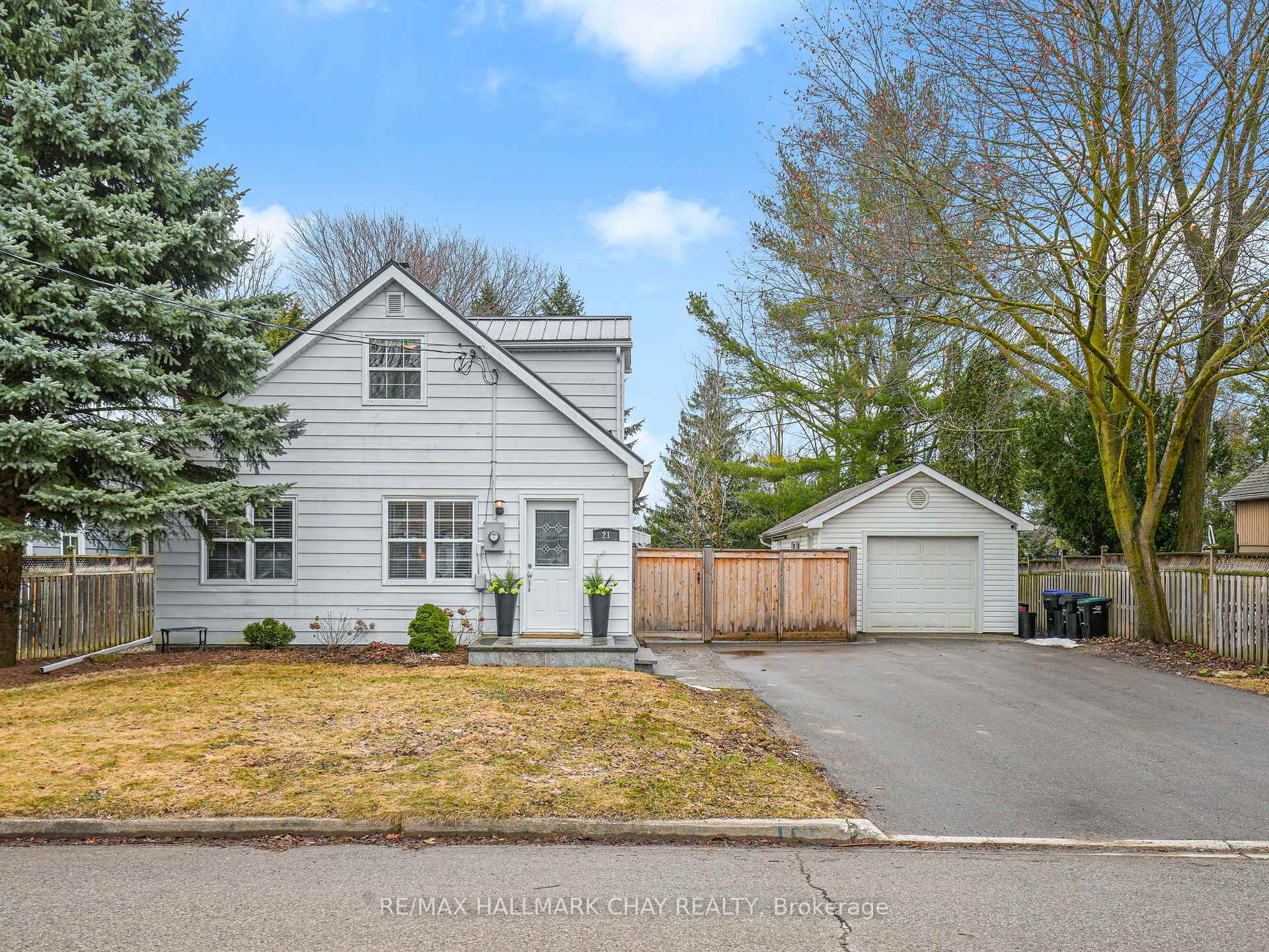 Photo 3 of 21 Tupper Street E, New Tecumseth, Alliston — HOMEH