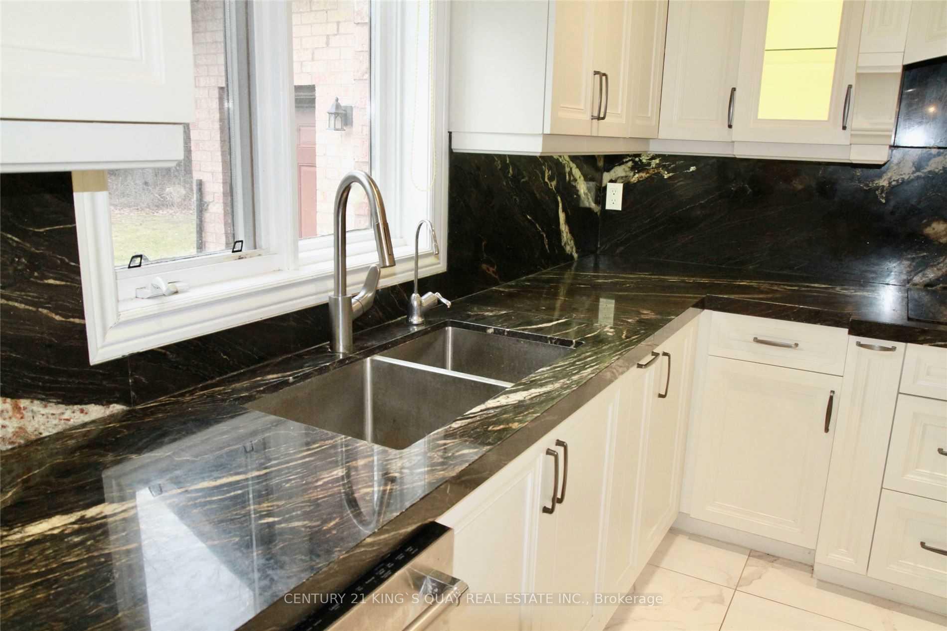 Photo 10 of 36 Personna Boulevard, Markham, Devil's Elbow — HOMEH