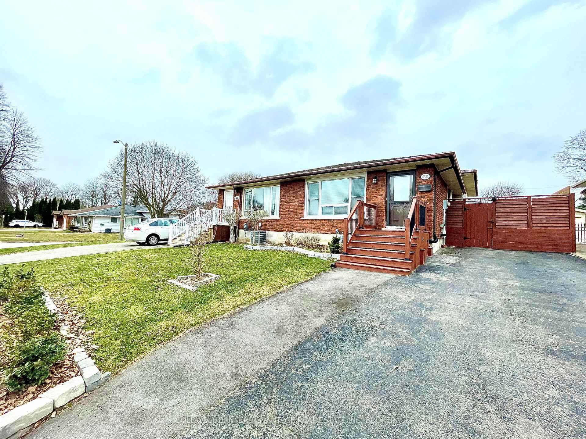 Front of 6631 Dawson Street