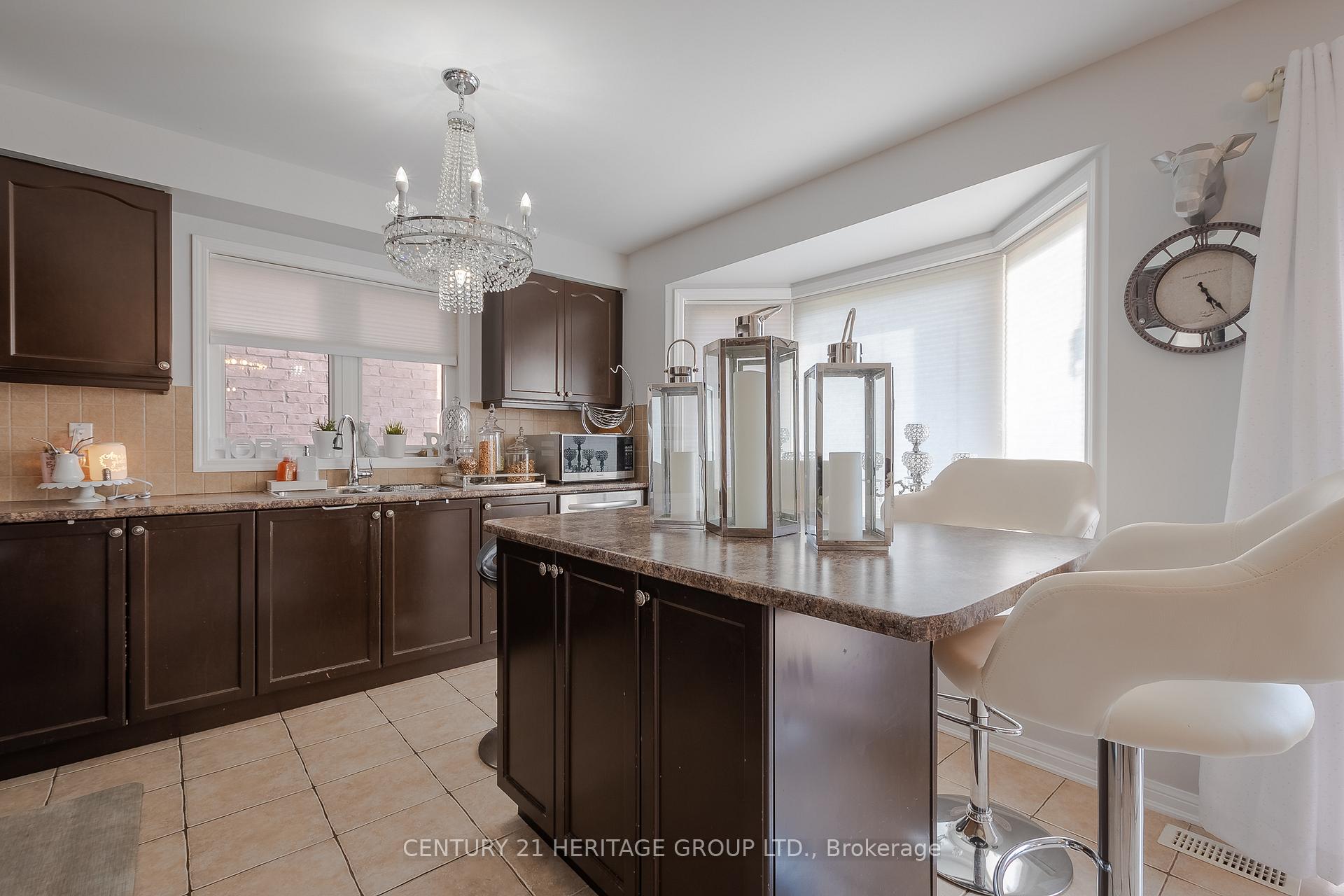 Photo 11 of 255 John W. Taylor Avenue, New Tecumseth, Alliston — HOMEH