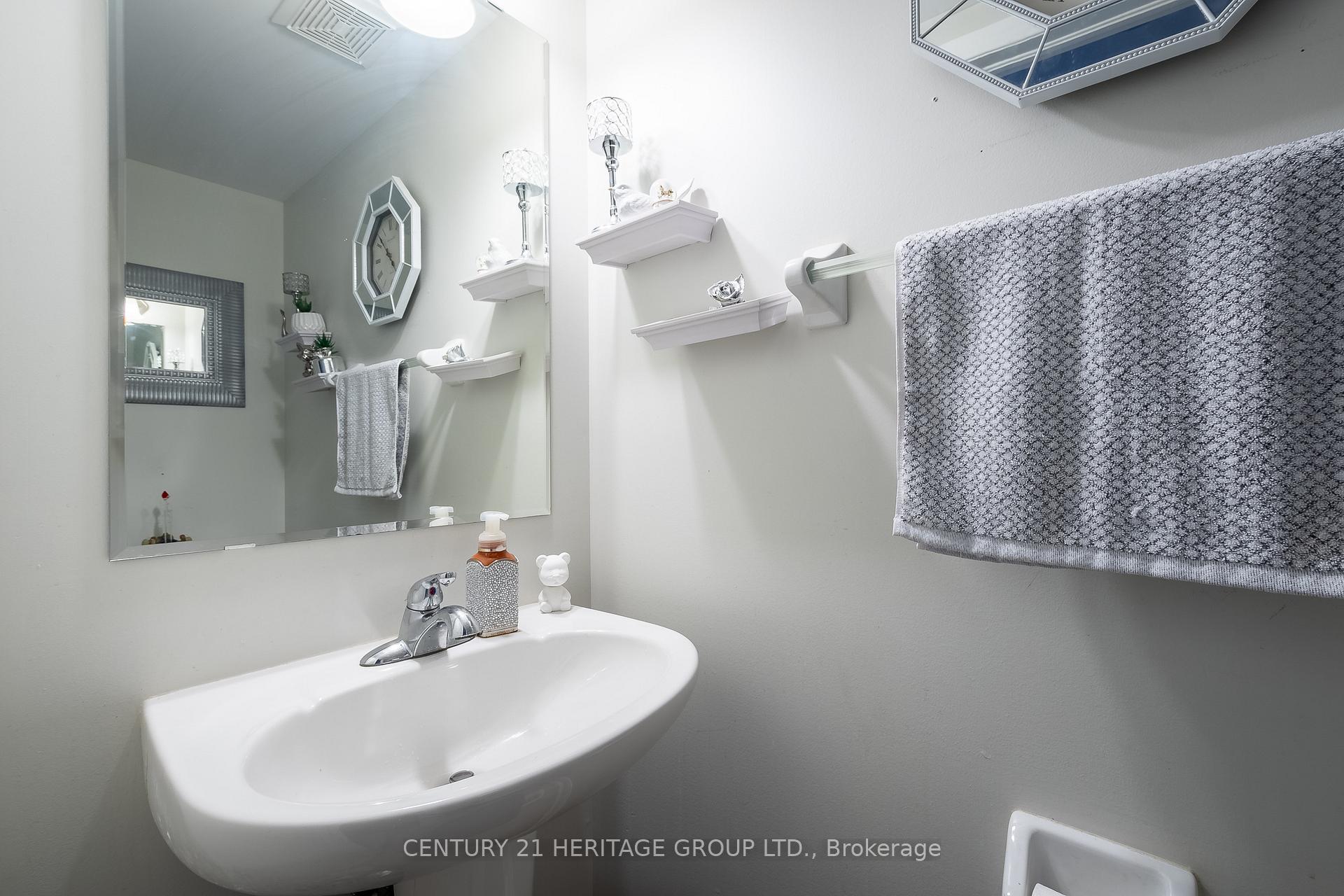 Photo 14 of 255 John W. Taylor Avenue, New Tecumseth, Alliston — HOMEH