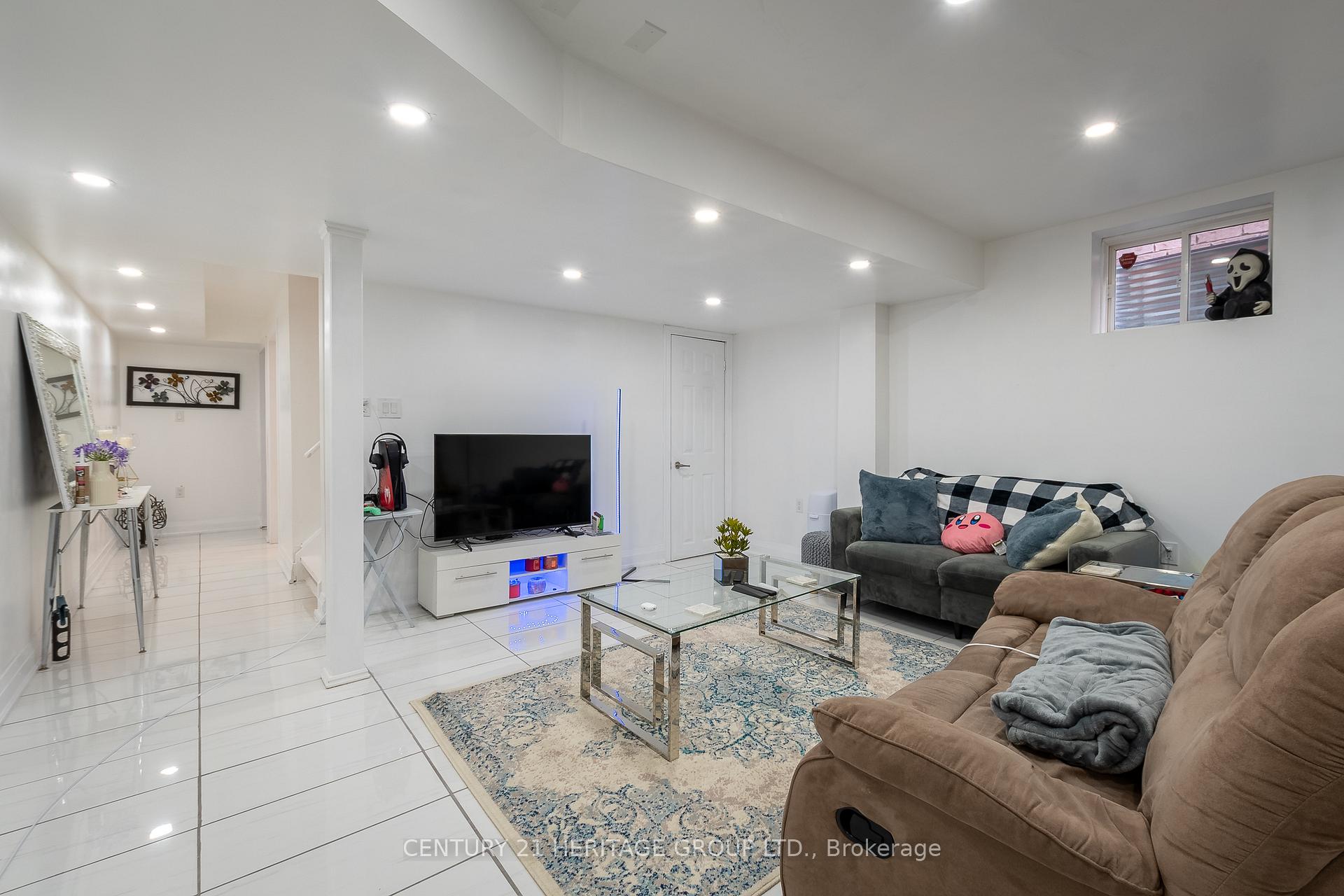 Photo 23 of 255 John W. Taylor Avenue, New Tecumseth, Alliston — HOMEH