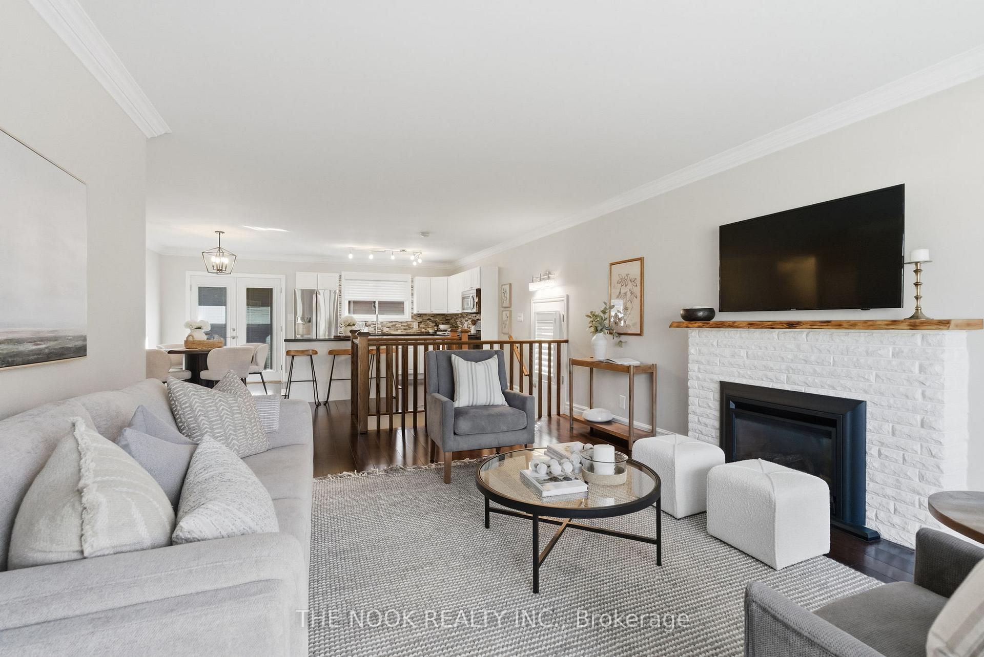 Photo 7 of 459 Cunningham Avenue, Oshawa, McLaughlin — HOMEH