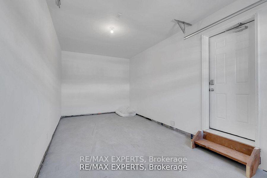 Photo 18 of 294 Starflower Place, Milton, Walker — HOMEH