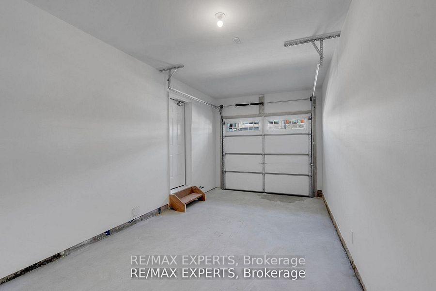 Photo 5 of 294 Starflower Place, Milton, Walker — HOMEH
