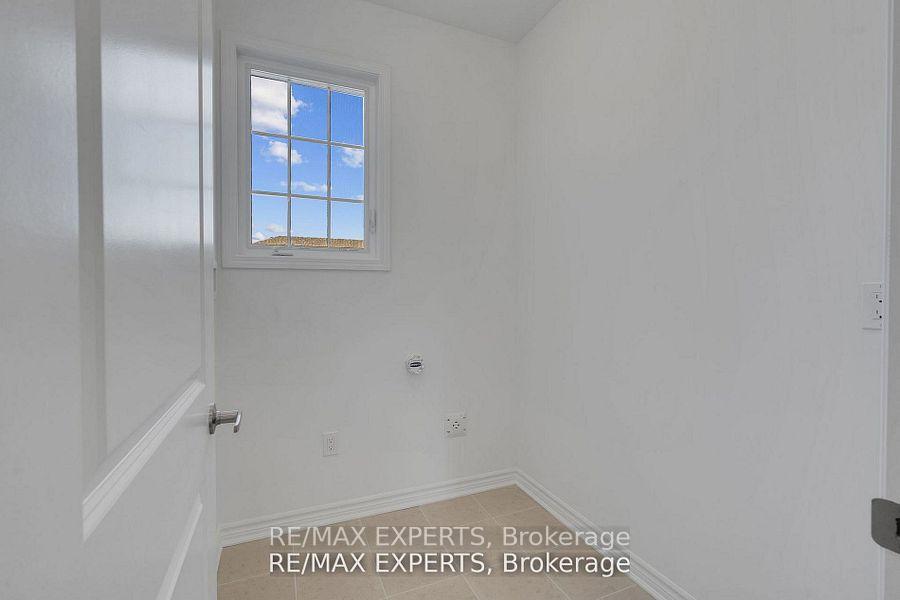 Photo 9 of 294 Starflower Place, Milton, Walker — HOMEH
