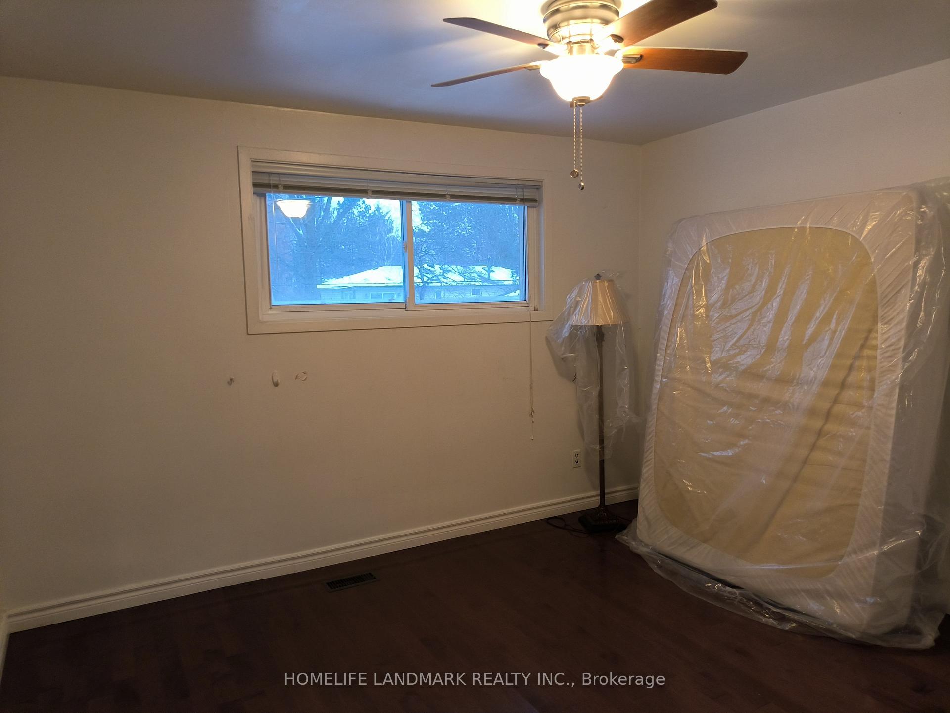 Photo 11 of 165 Fred Varley Drive, Markham, Unionville — HOMEH