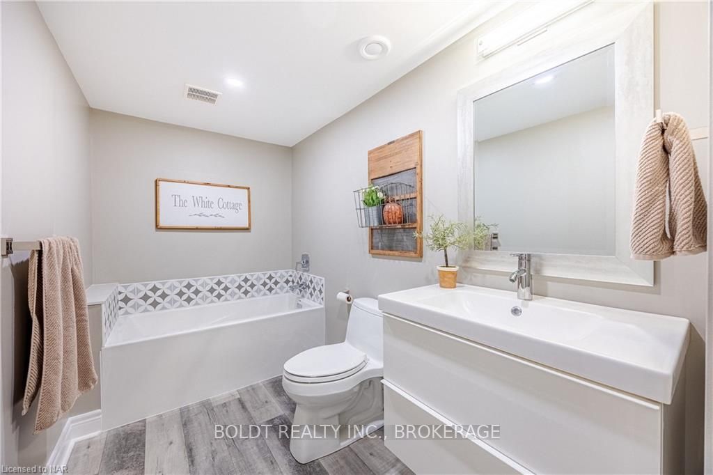 Photo 30 of 80 Willson, Pelham, Fonthill — HOMEH