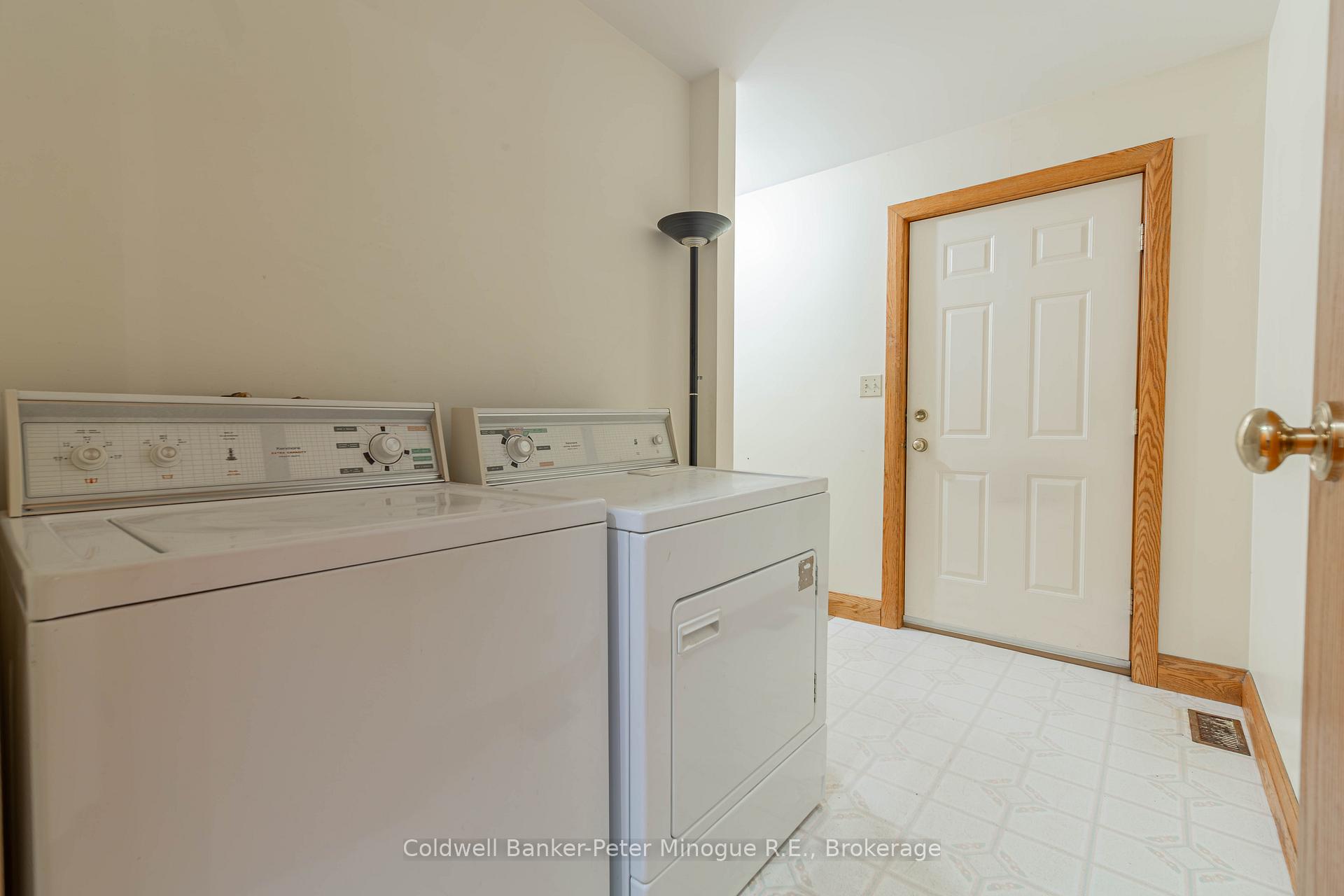 Photo 21 of 81 Hazelton Lane, North Bay, Airport — HOMEH