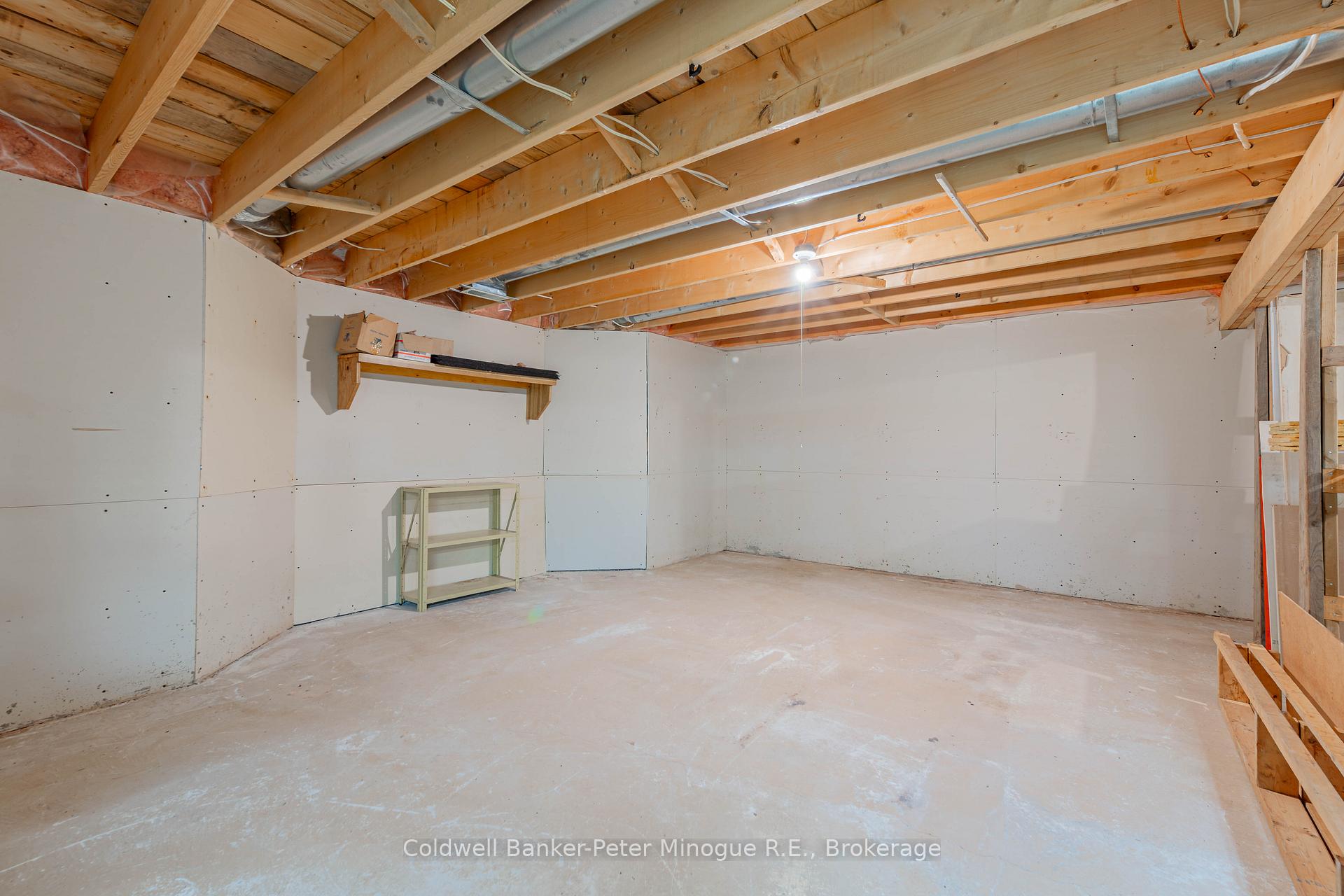 Photo 33 of 81 Hazelton Lane, North Bay, Airport — HOMEH