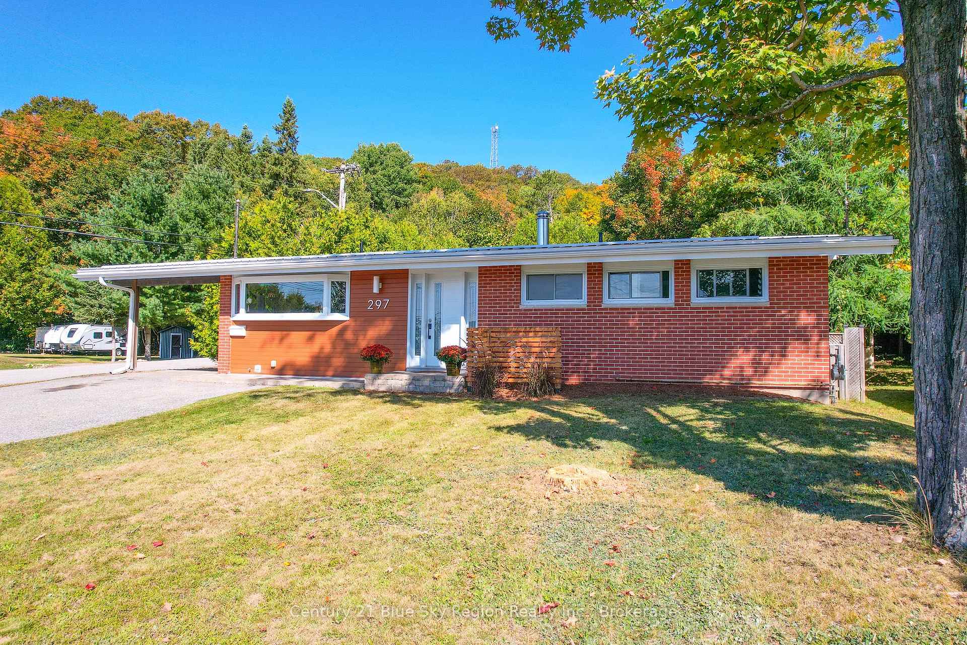 Photo 1 of 297 Leonard Street, North Bay, College Heights — HOMEH