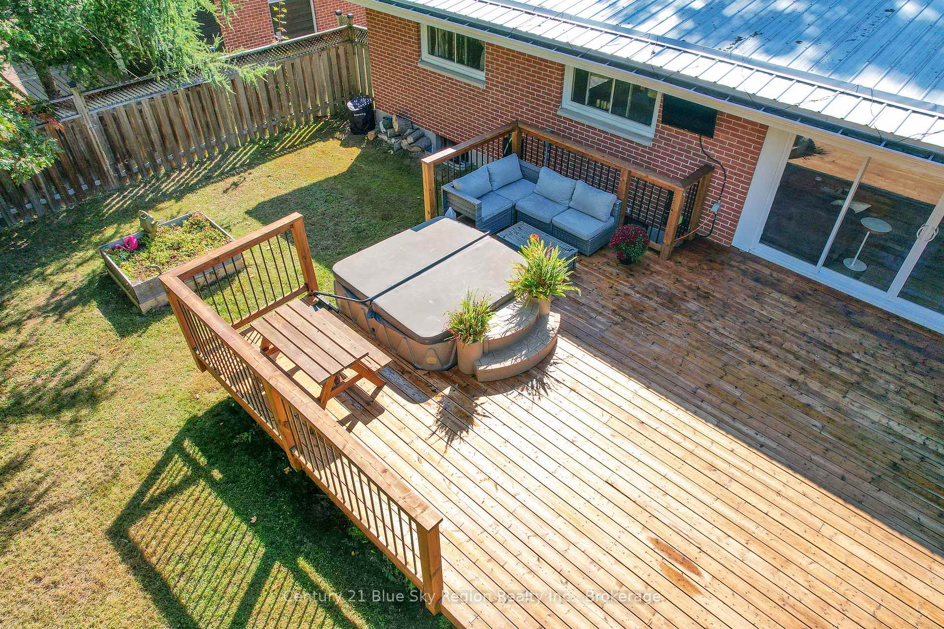 Photo 46 of 297 Leonard Street, North Bay, College Heights — HOMEH