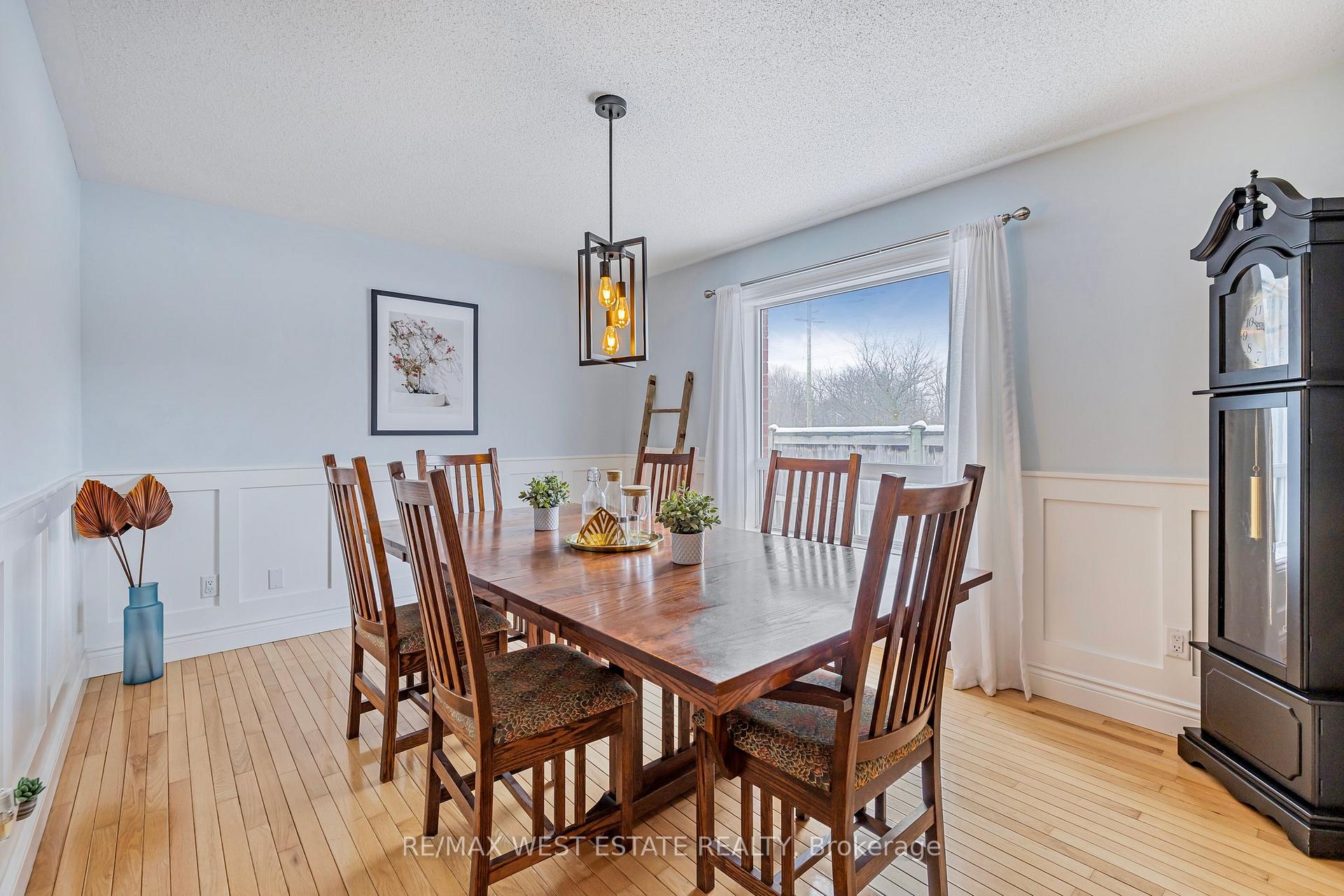Photo 9 of 1 Wright Street, New Tecumseth, Beeton — HOMEH
