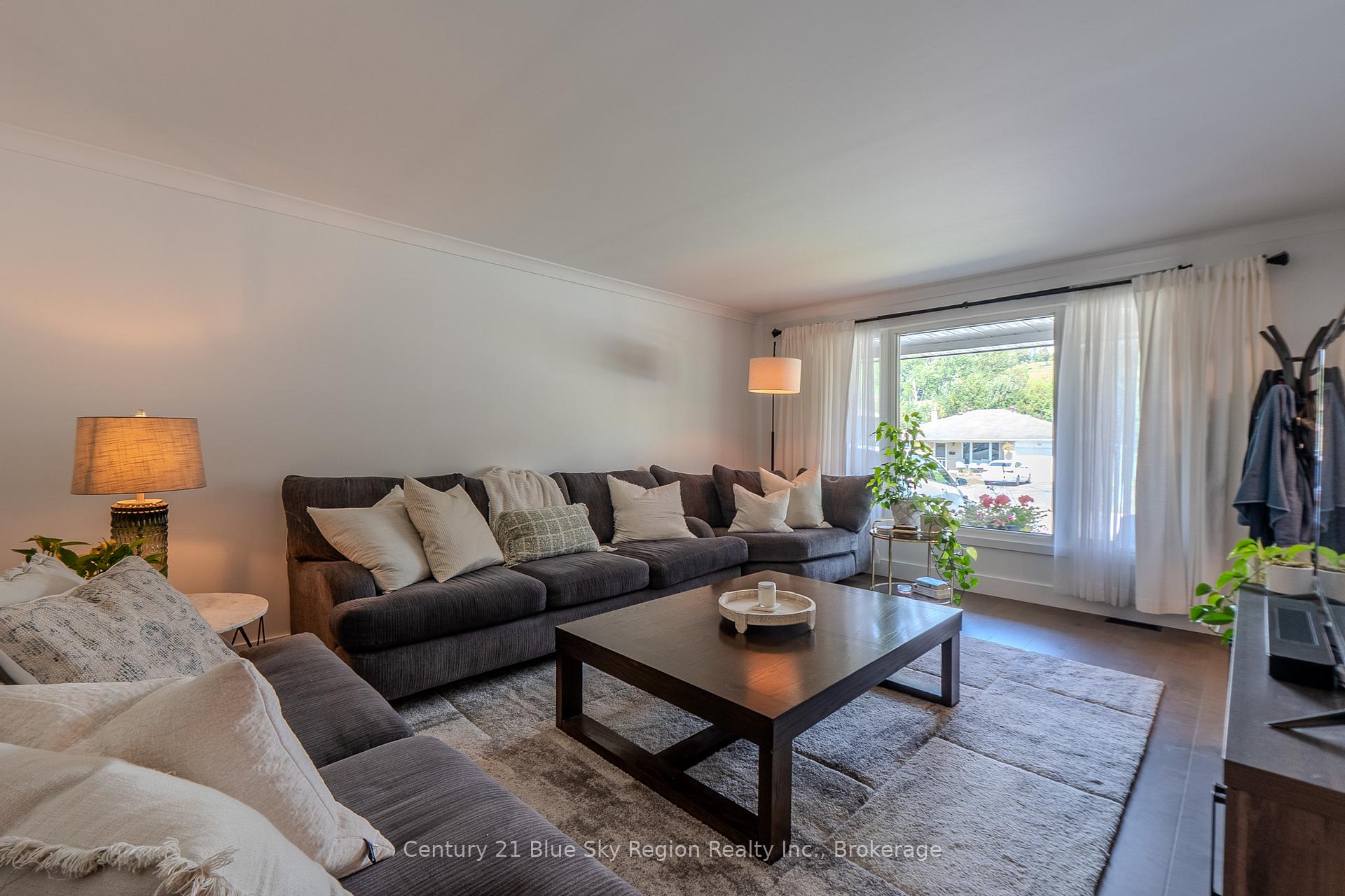 Photo 13 of 109 Macbeth Crescent, North Bay, Widdifield — HOMEH