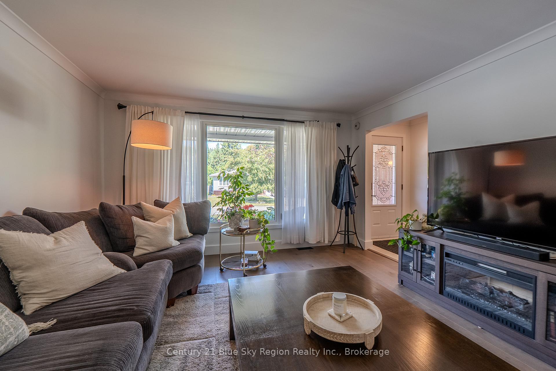 Photo 14 of 109 Macbeth Crescent, North Bay, Widdifield — HOMEH