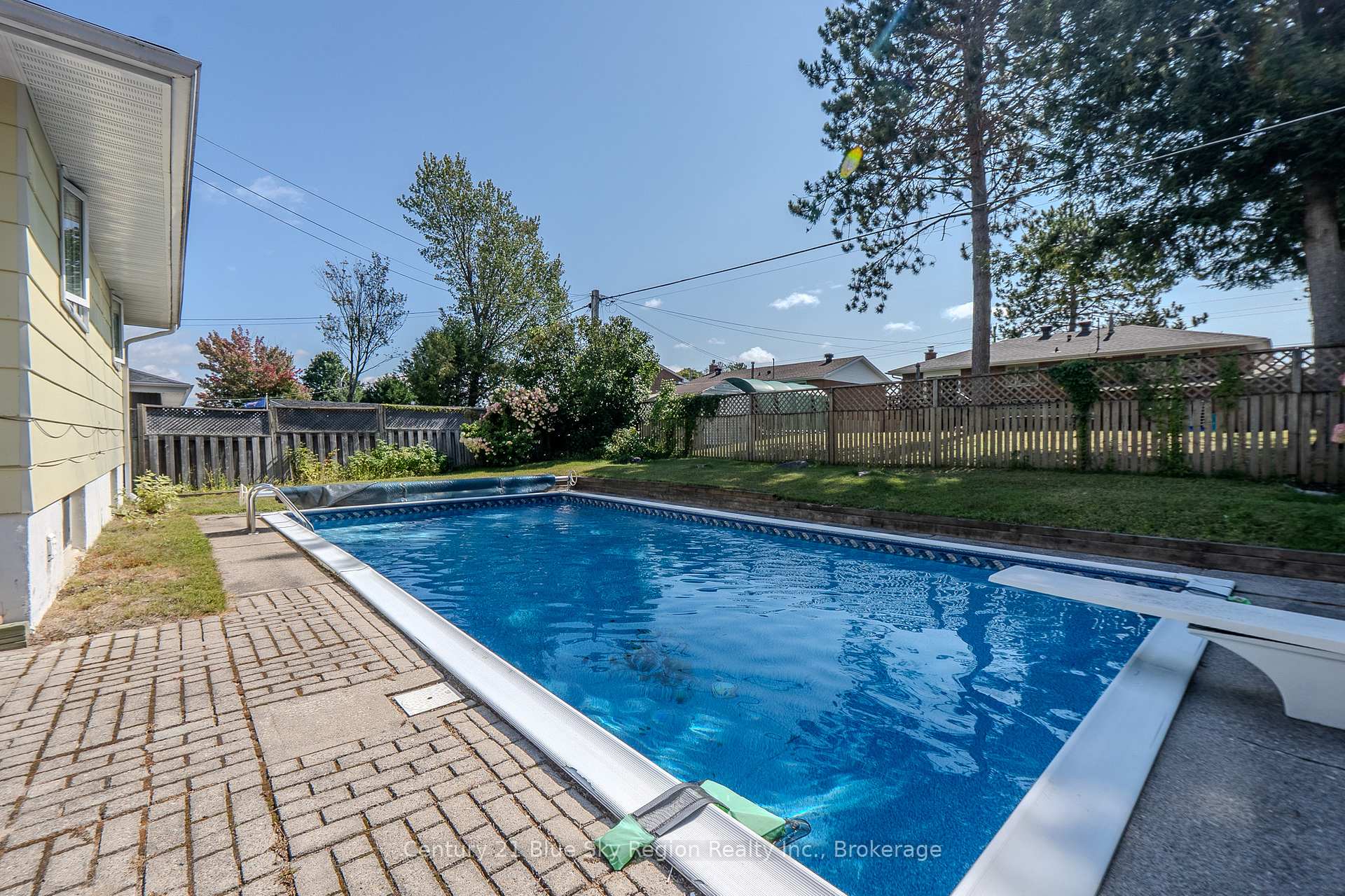 Photo 30 of 109 Macbeth Crescent, North Bay, Widdifield — HOMEH