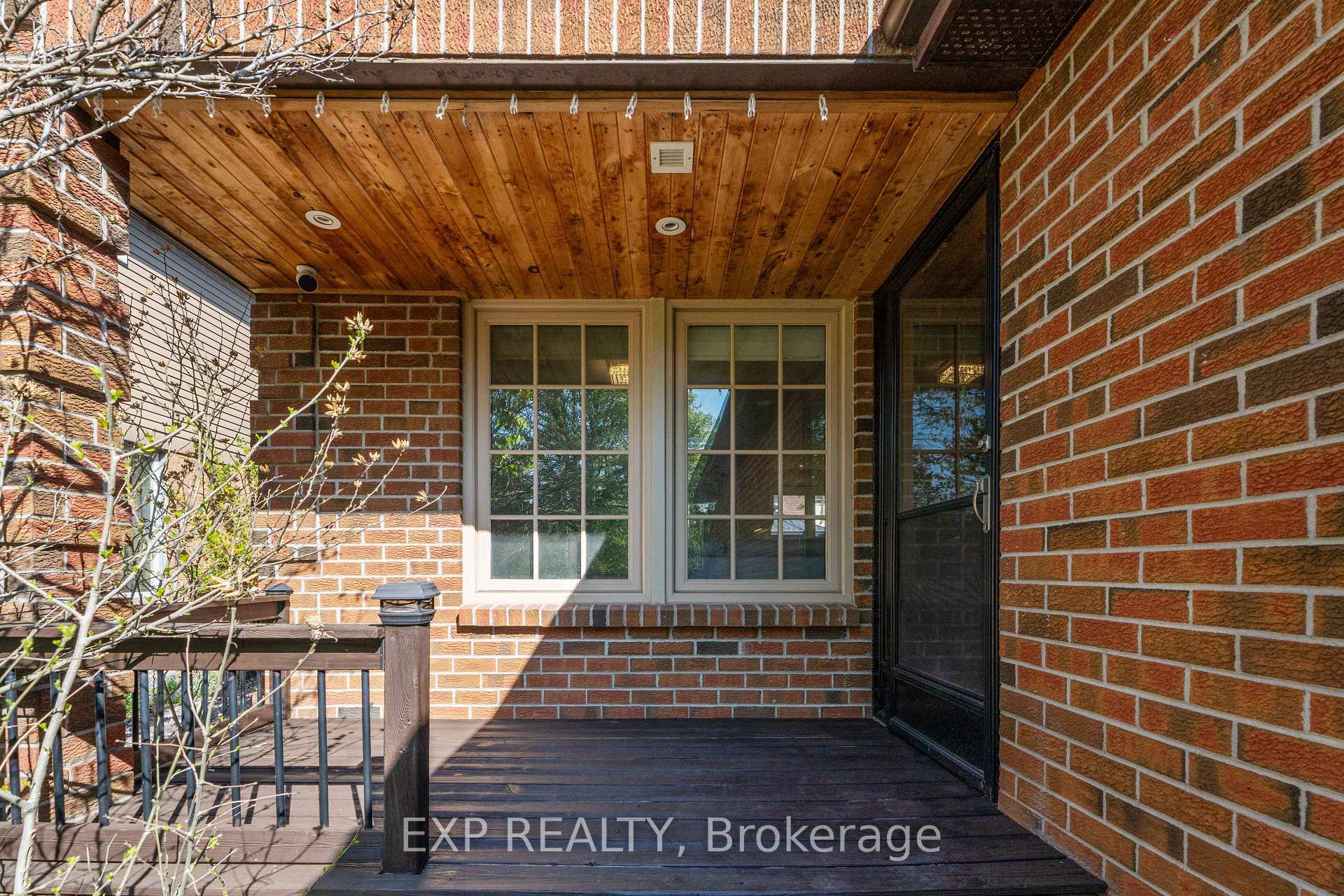 Photo 5 of 380 Woodlawn Crescent, Milton, Bronte Meadows — HOMEH