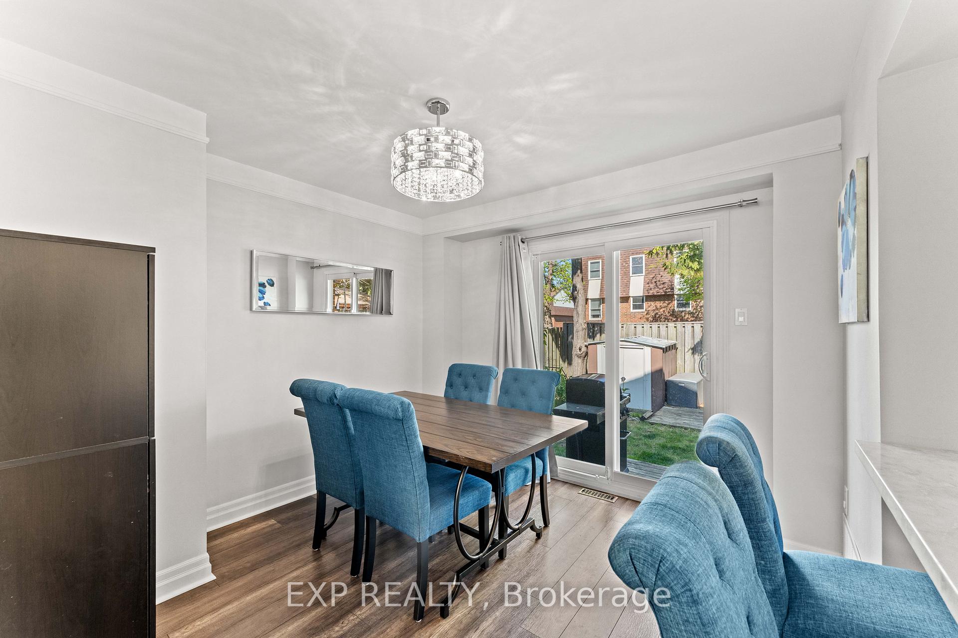 Photo 15 of 380 Woodlawn Crescent, Milton, Bronte Meadows — HOMEH