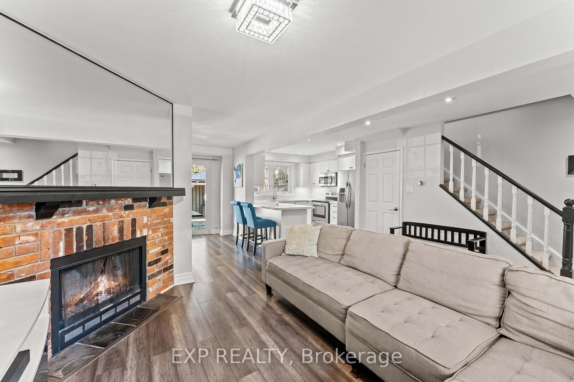 Photo 16 of 380 Woodlawn Crescent, Milton, Bronte Meadows — HOMEH