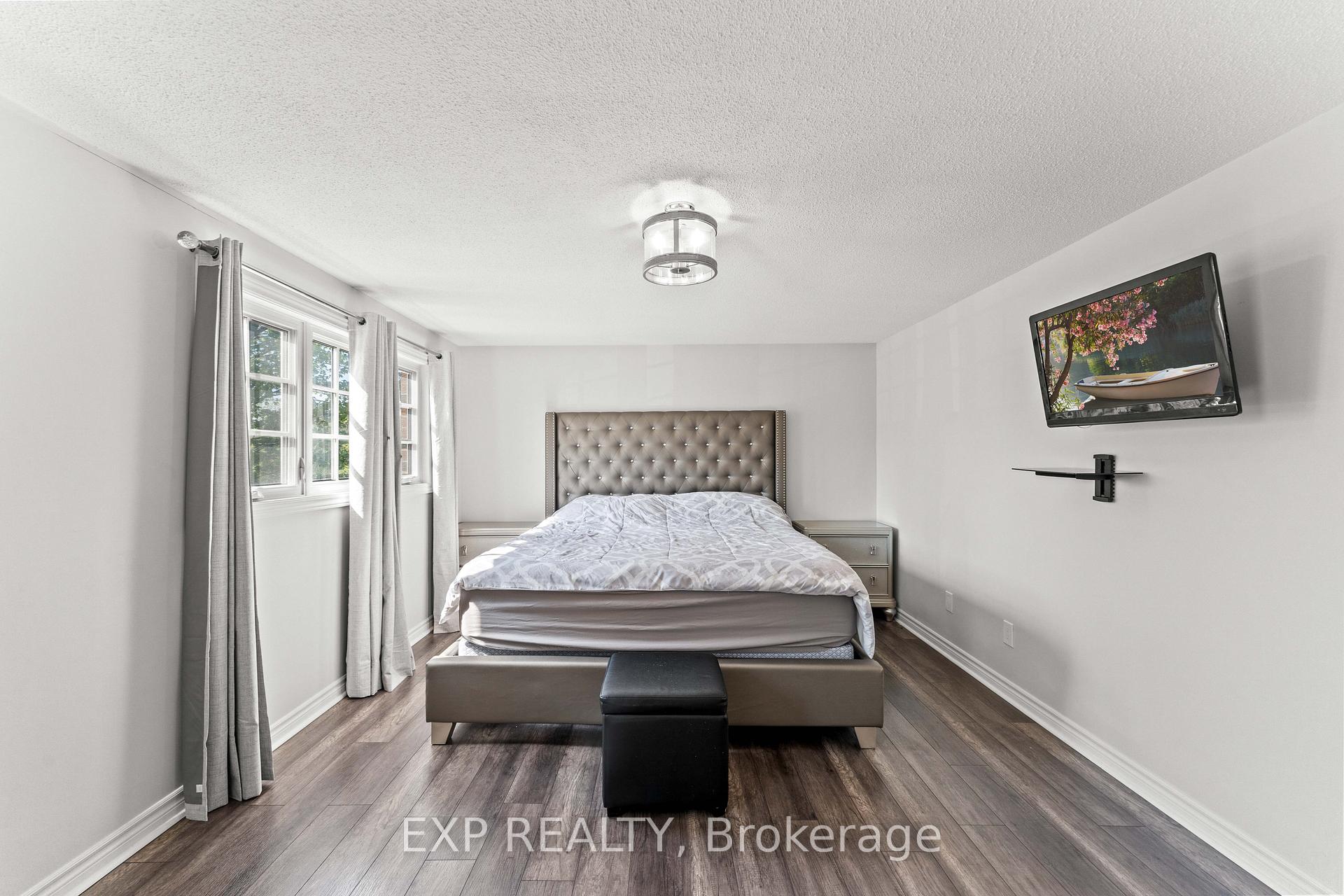 Photo 22 of 380 Woodlawn Crescent, Milton, Bronte Meadows — HOMEH