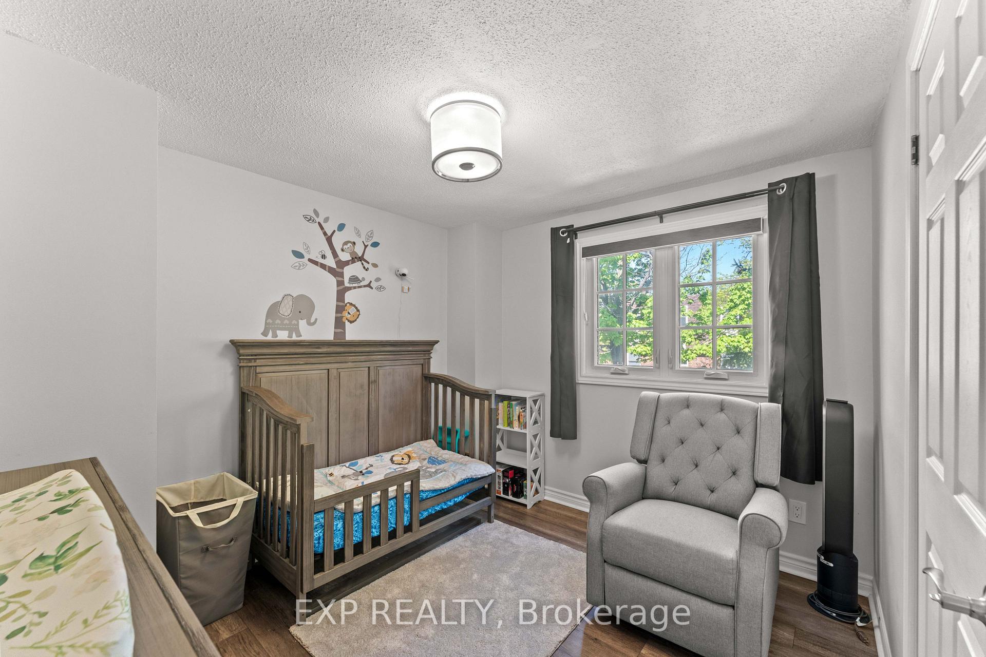 Photo 26 of 380 Woodlawn Crescent, Milton, Bronte Meadows — HOMEH