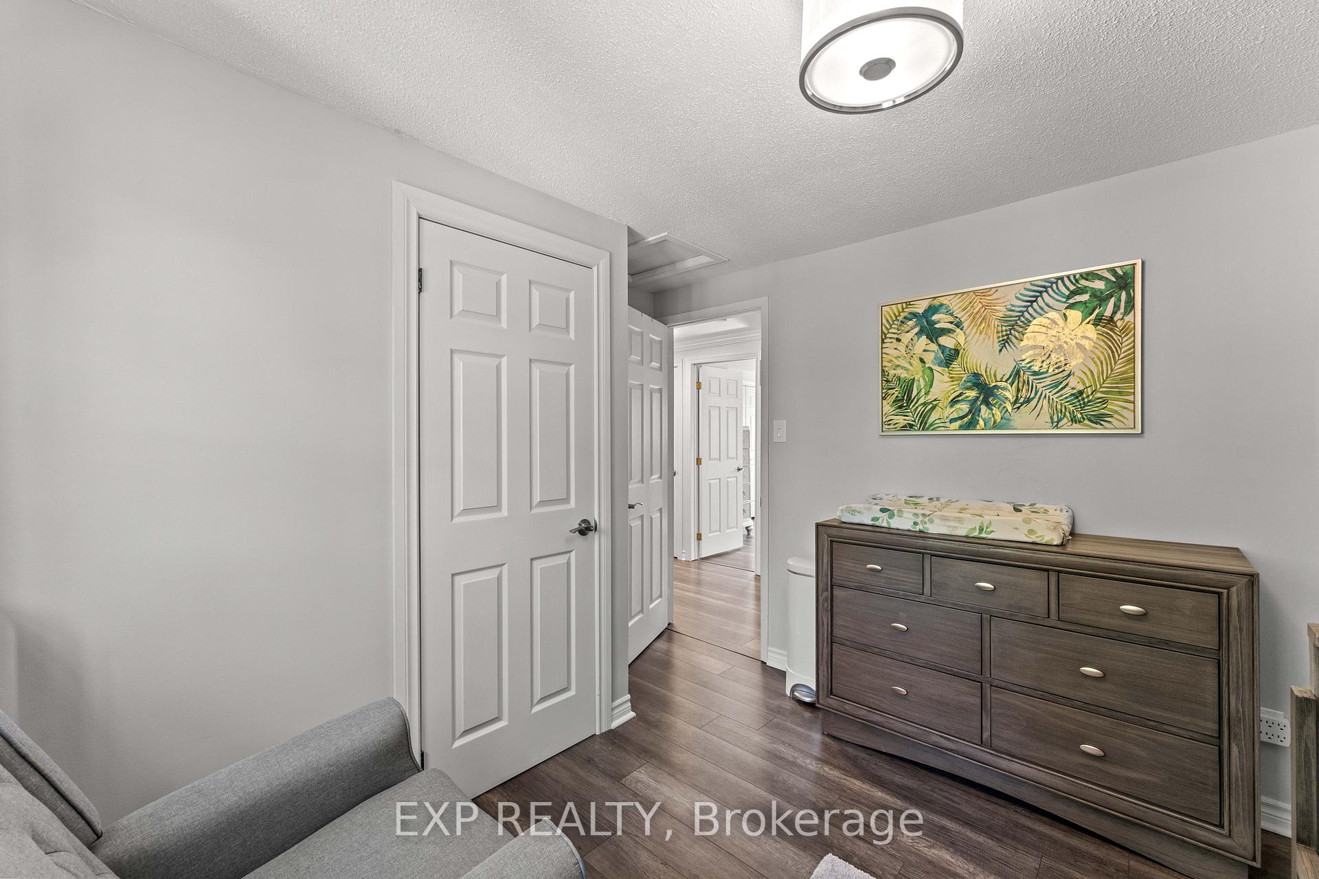 Photo 28 of 380 Woodlawn Crescent, Milton, Bronte Meadows — HOMEH