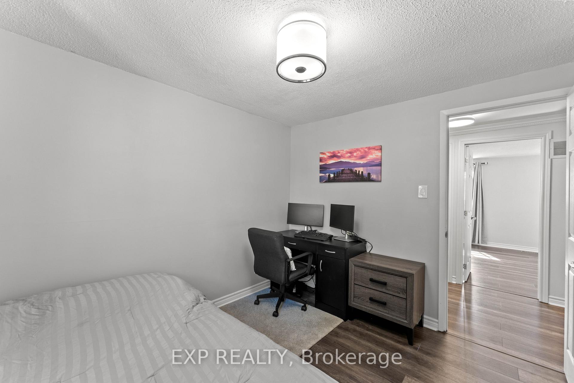 Photo 30 of 380 Woodlawn Crescent, Milton, Bronte Meadows — HOMEH