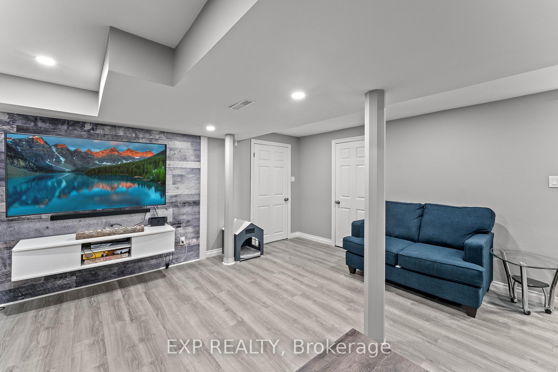 Photo 36 of 380 Woodlawn Crescent, Milton, Bronte Meadows — HOMEH