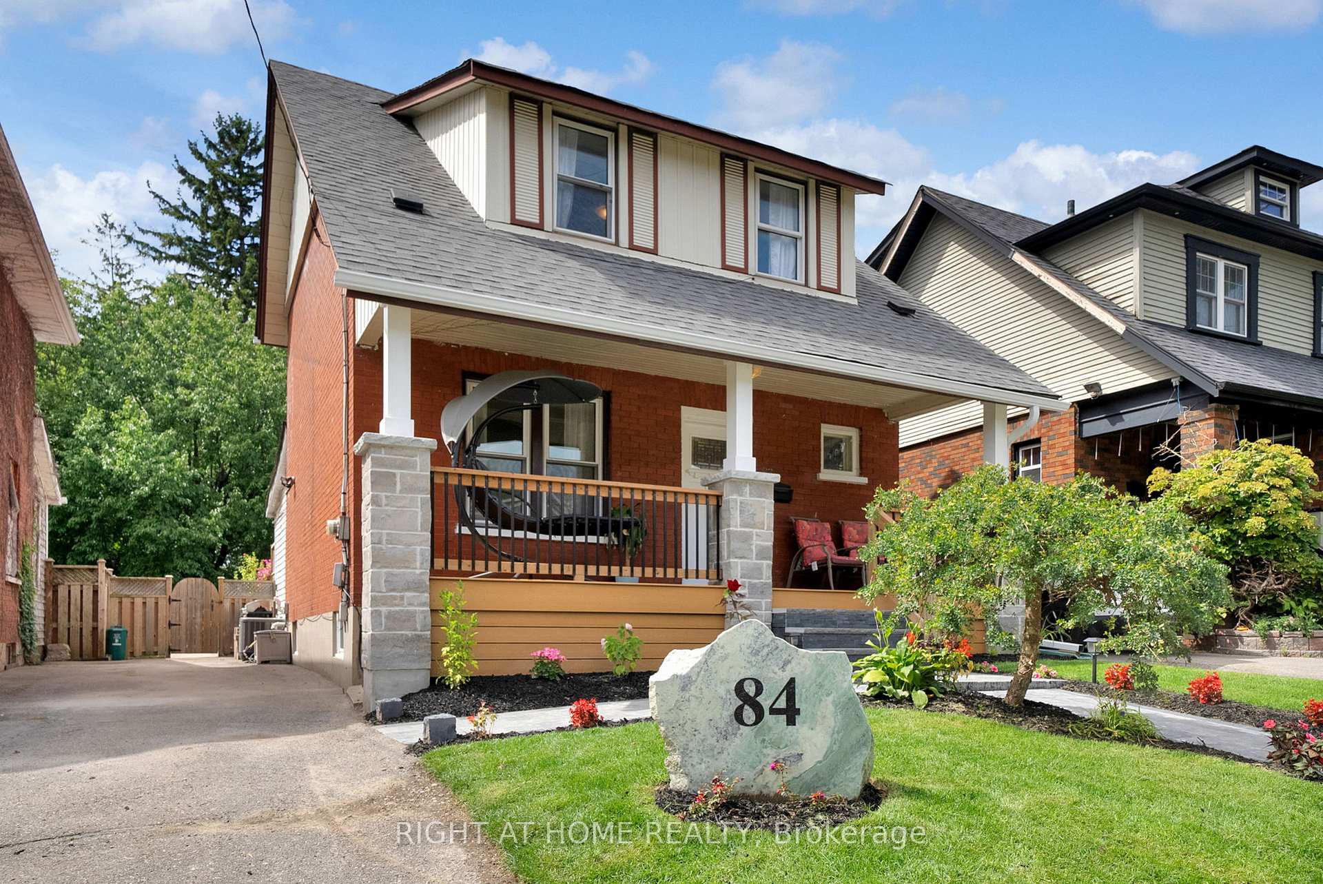 Photo 2 of 84 Oshawa Boulevard N, Oshawa, Centennial — HOMEH