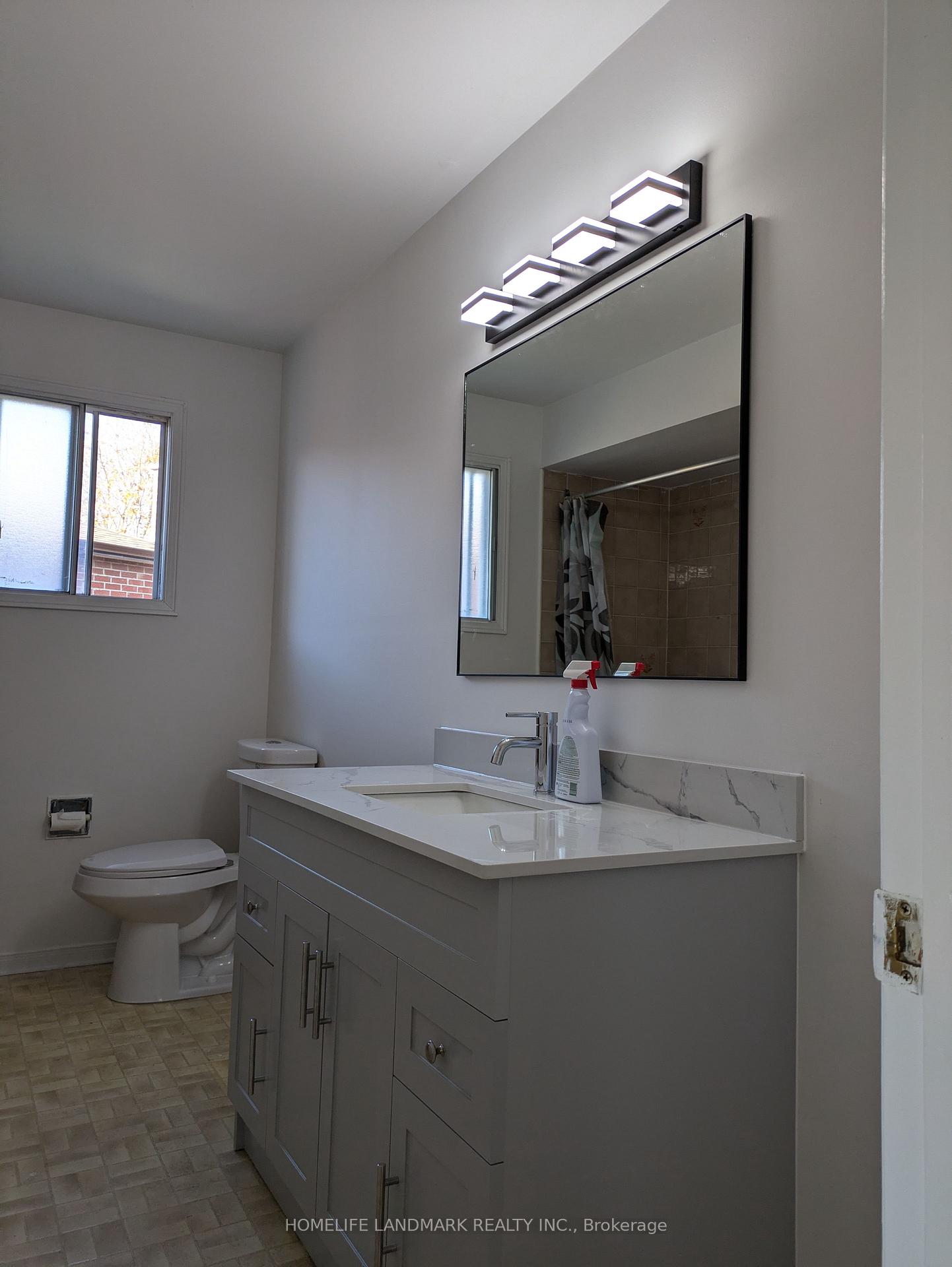 Photo 2 of 120 Bendamere Crescent, Markham, Raymerville — HOMEH