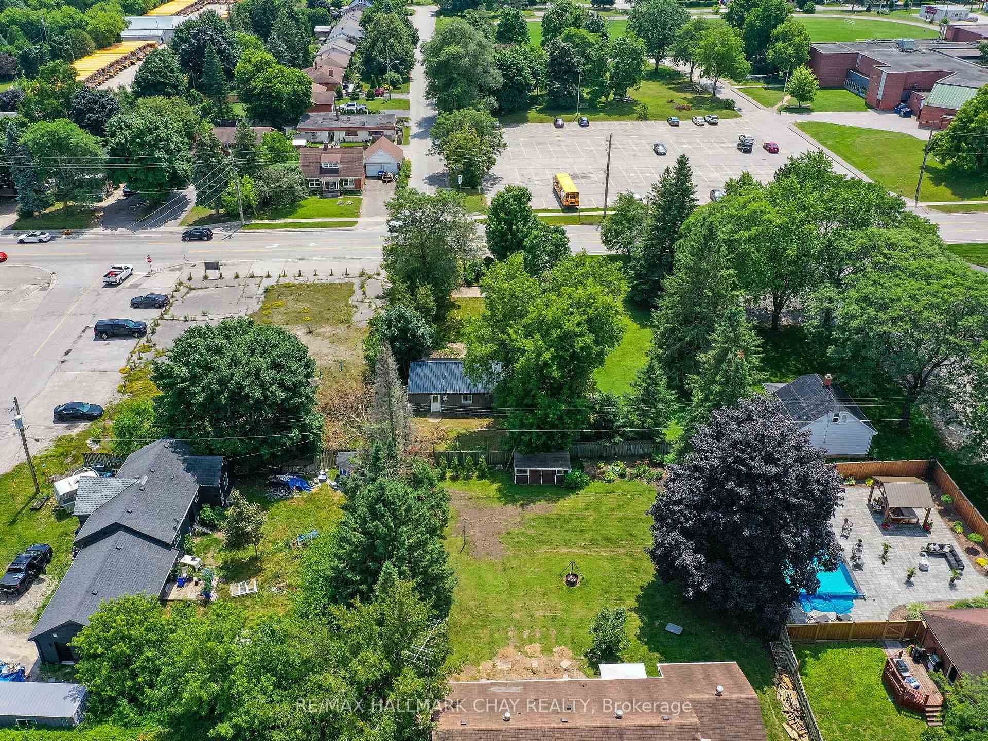 Photo 26 of 268 Victoria Street E, New Tecumseth, Alliston — HOMEH