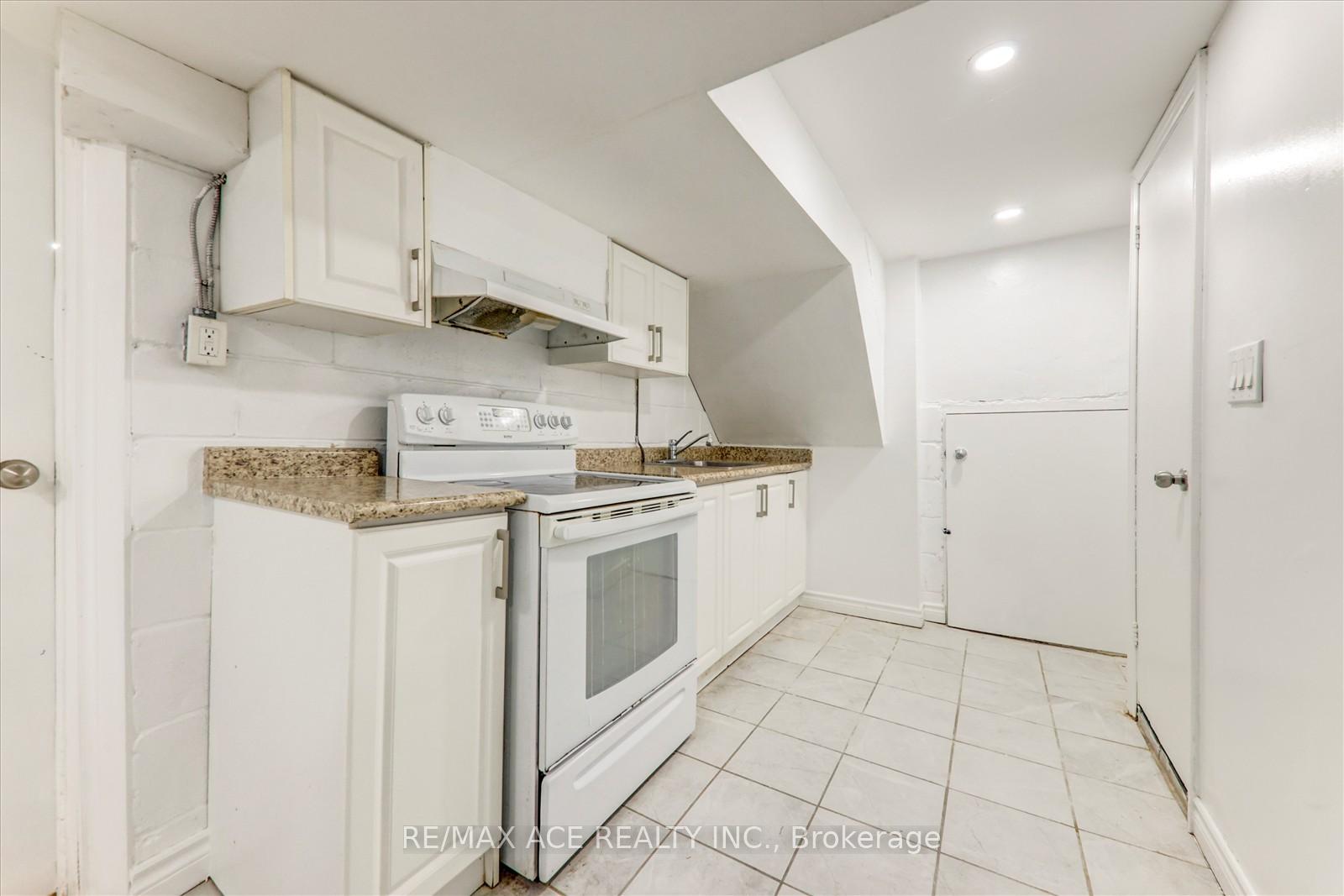 Photo 31 of 81 Grassmere Avenue, Oshawa, Lakeview — HOMEH