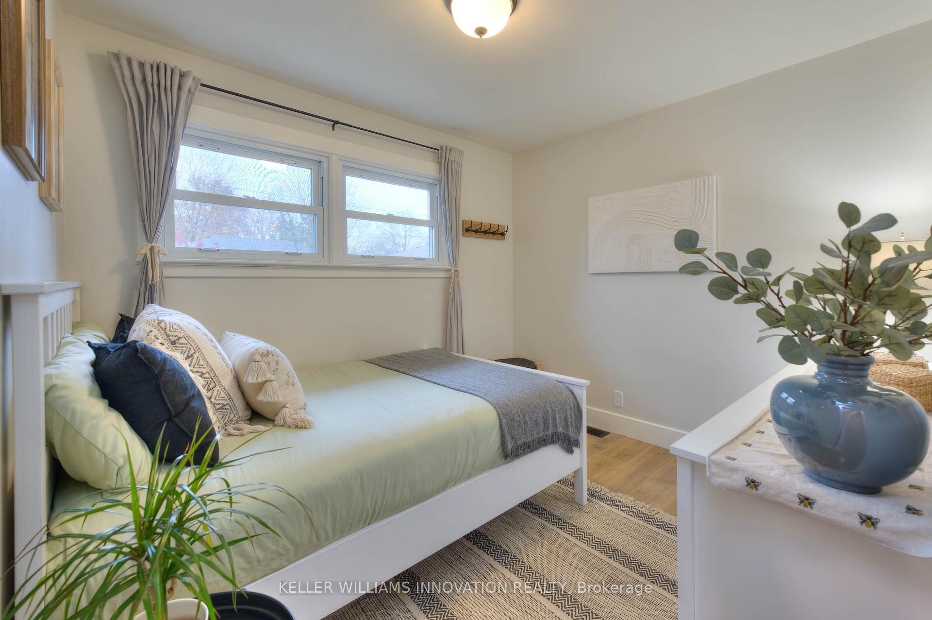 Photo 18 of 495 Elm Avenue N, North Perth, Listowel — HOMEH