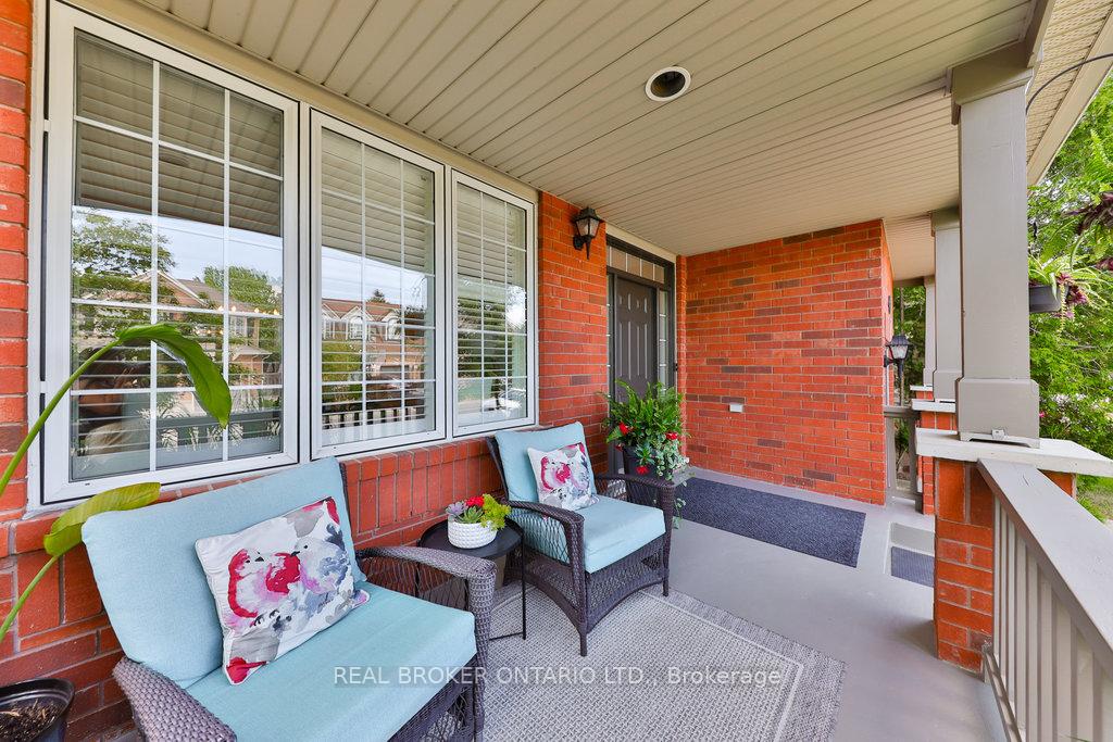 Photo 3 of 591 Caverhill Crescent, Milton, Clarke — HOMEH
