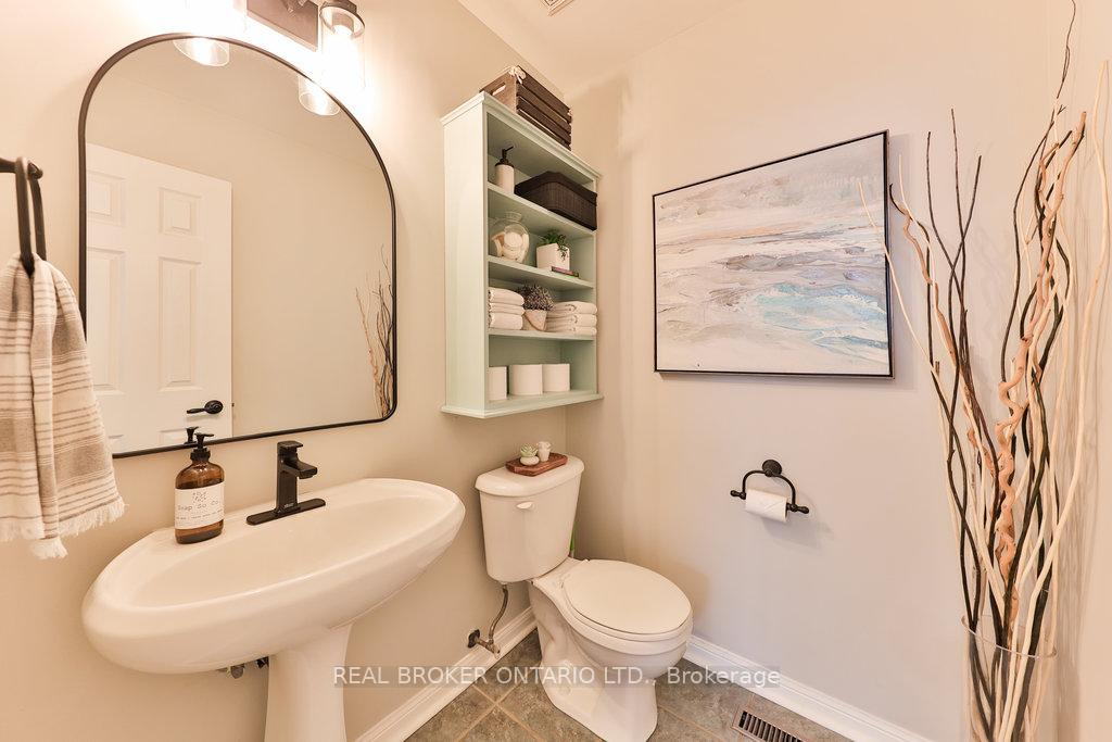 Photo 18 of 591 Caverhill Crescent, Milton, Clarke — HOMEH