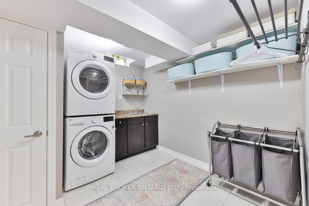 Photo 12 of 591 Caverhill Crescent, Milton, Clarke — HOMEH