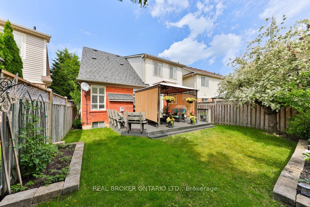 Photo 16 of 591 Caverhill Crescent, Milton, Clarke — HOMEH