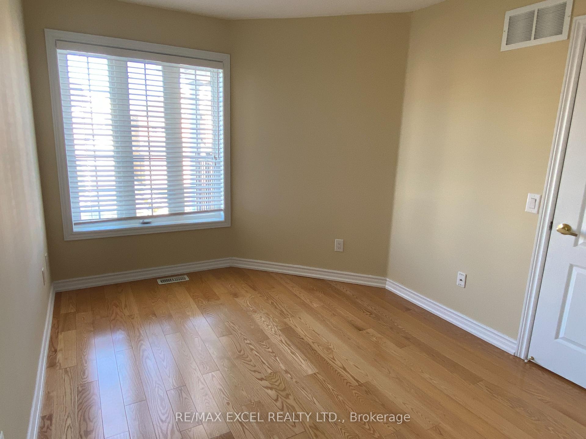 Photo 16 of 41 Florelle Drive, Markham, Wismer — HOMEH