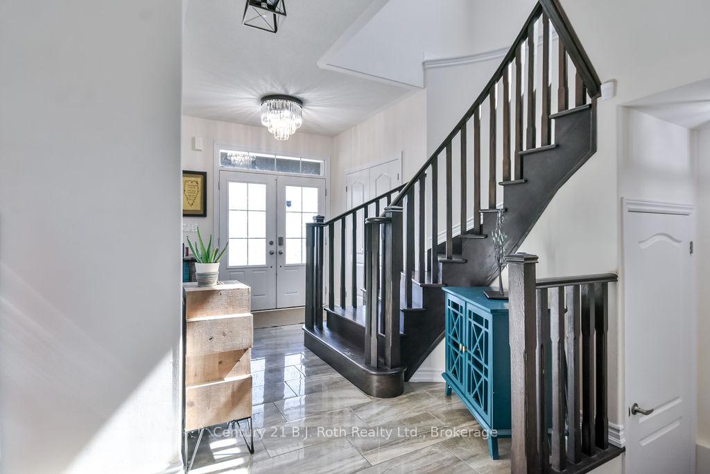 Photo 5 of 3040 Orion Boulevard, Orillia — HOMEH