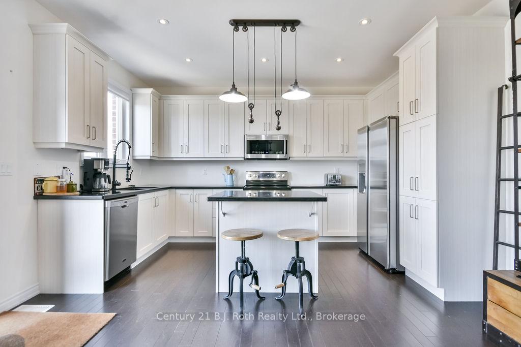 Photo 12 of 3040 Orion Boulevard, Orillia — HOMEH