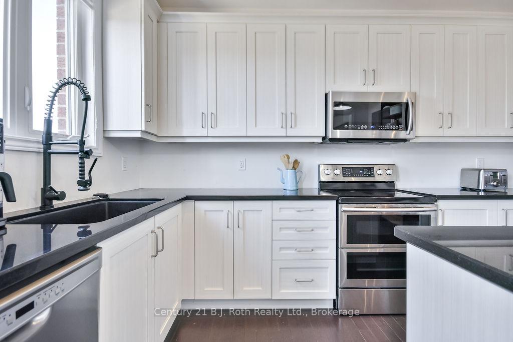 Photo 14 of 3040 Orion Boulevard, Orillia — HOMEH