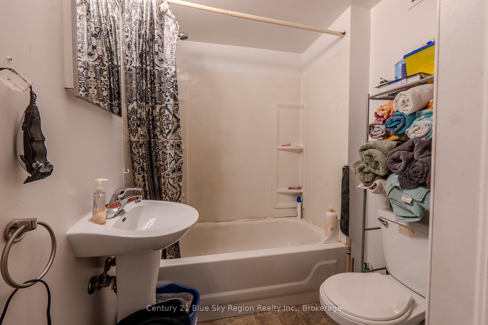 Photo 22 of 23 Strathcona Drive, North Bay, Ferris — HOMEH